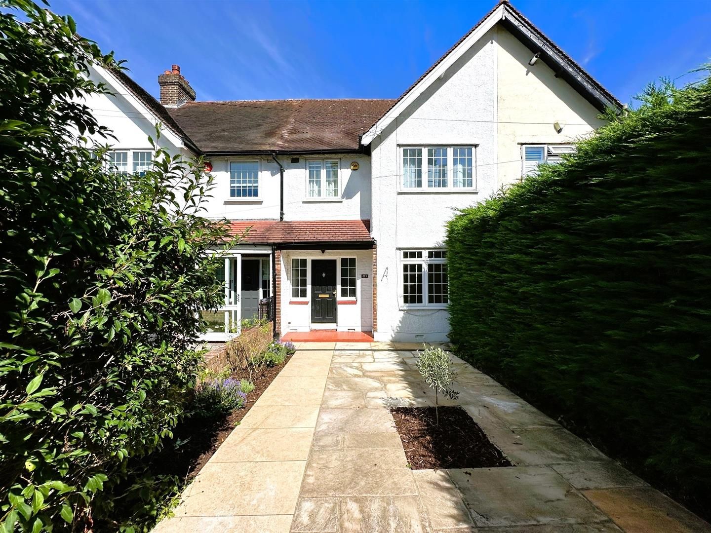 Southborough Lane, Bromley, Kent, BR2 8AT