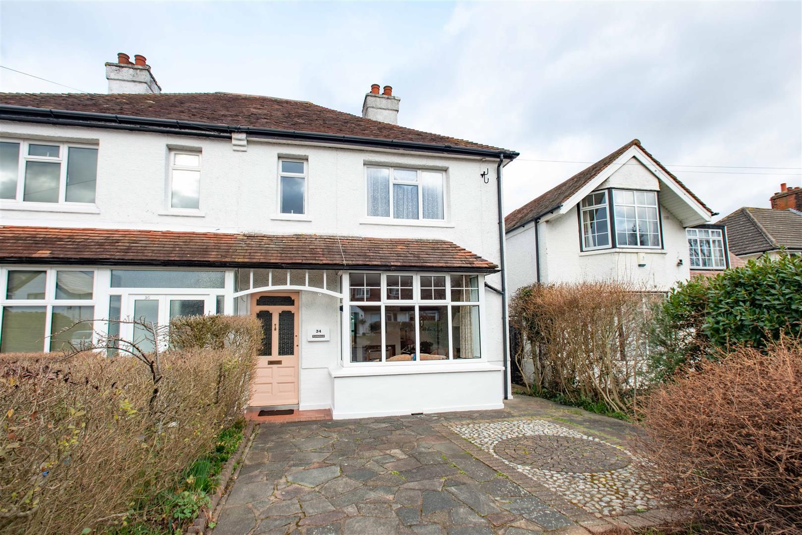 St. Johns Road, Petts Wood East, Kent, BR5 1HX