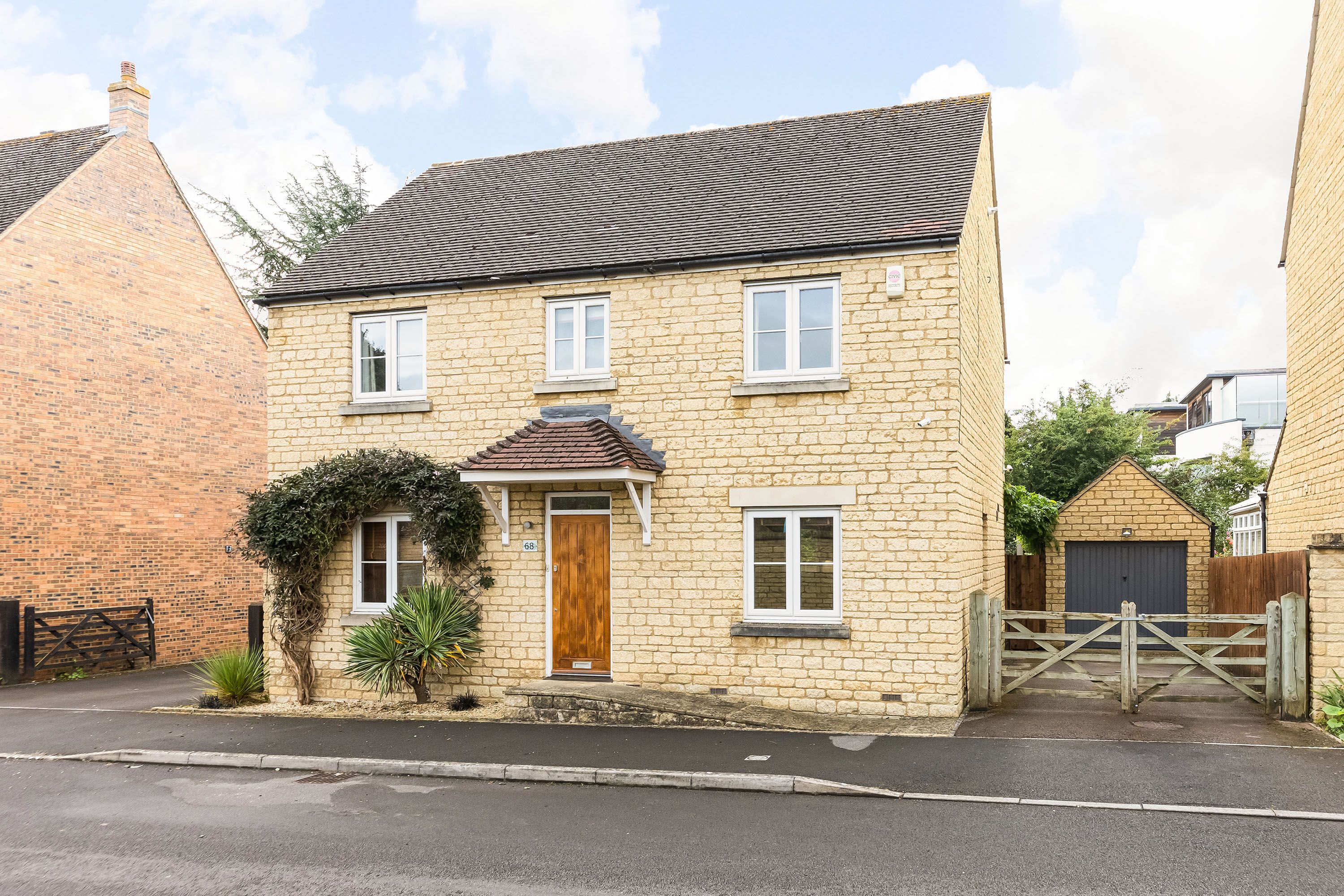 Barrington Close, Witney, Witney, OX28 5FL