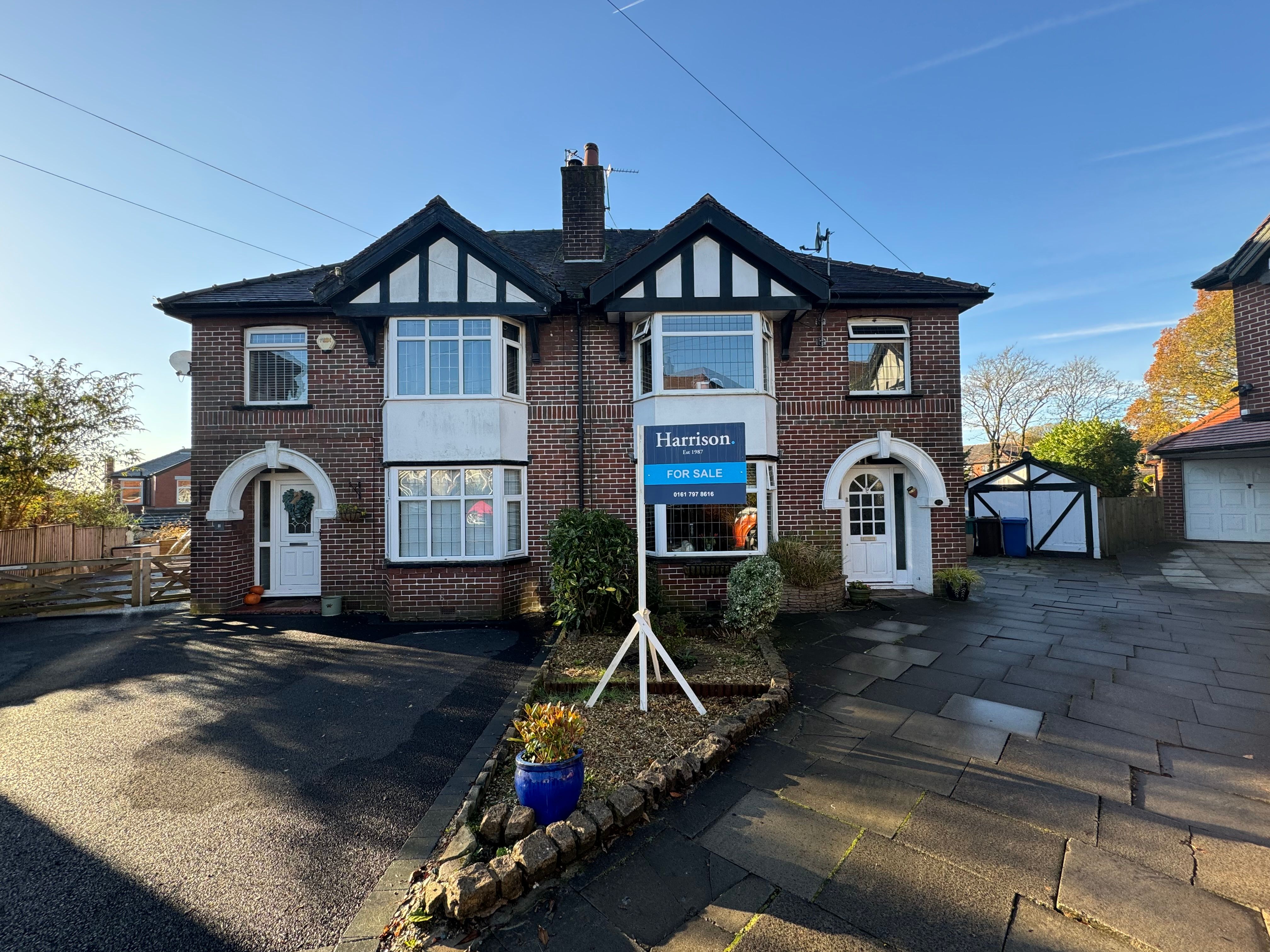 12 Sherwood Avenue, Three Arrows, Radcliffe M26