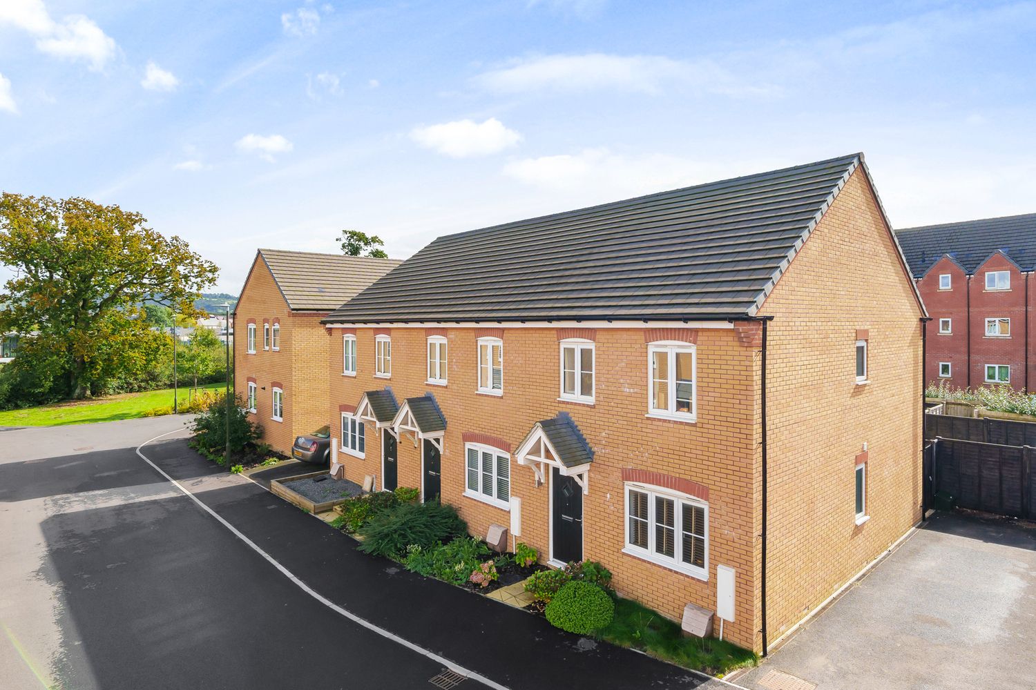 Niblett Close, Hunts Grove, Hardwicke, Gloucester