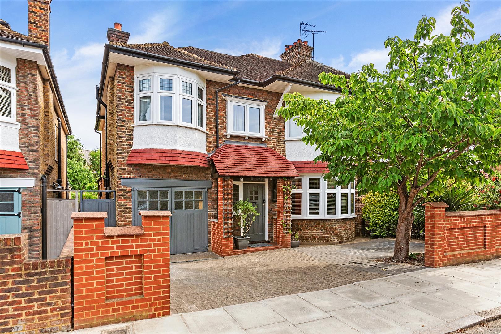 Penrhyn Crescent, London, SW14 7PF