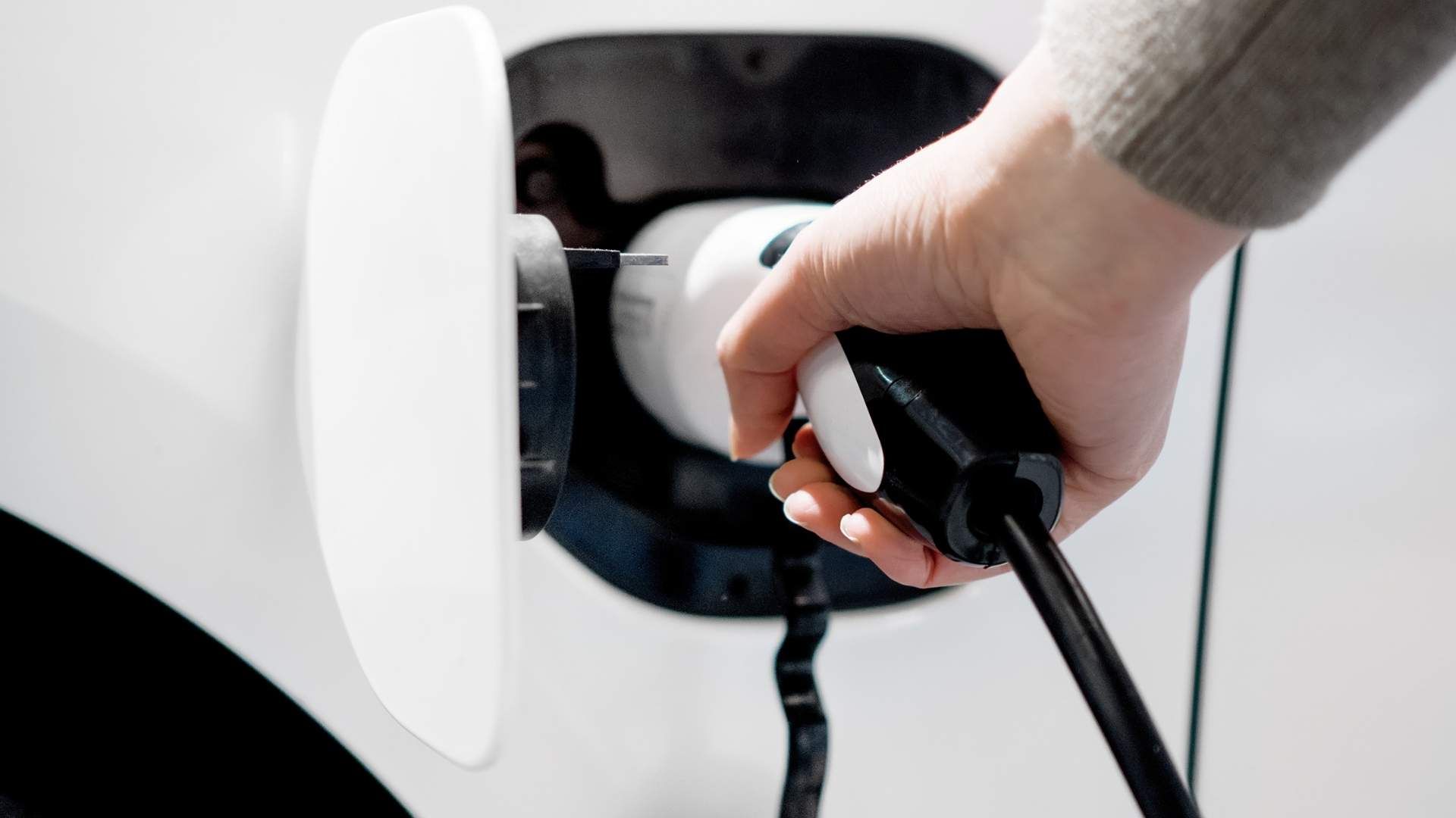 4 reasons why landlords should accommodate electric vehicles