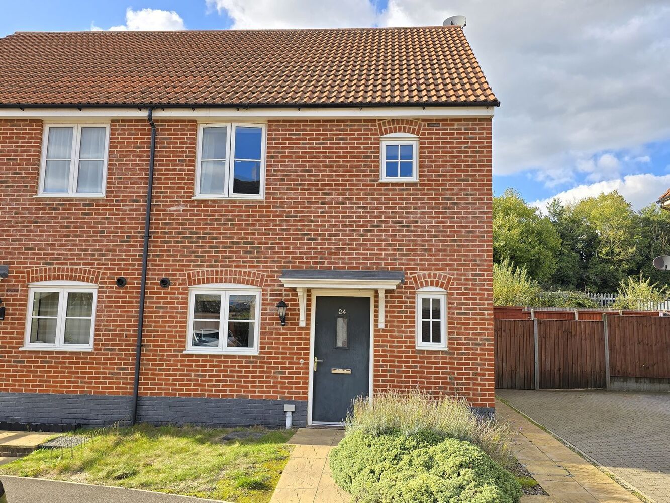 24 Ammonite Drive, Needham Market, Stowmarket, Suffolk, IP6 8FJ