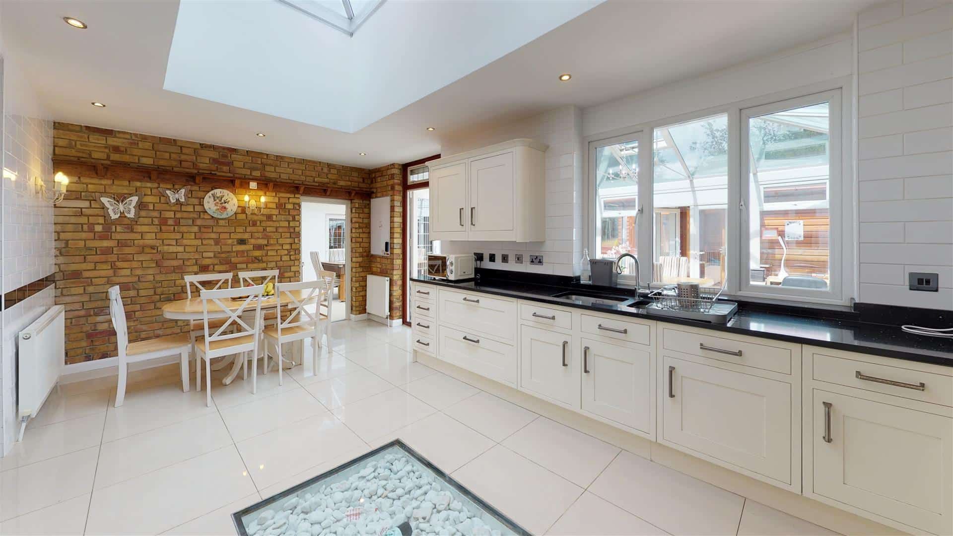 5 bed detached house for sale in Tycehurst Hill, Loughton Elliott