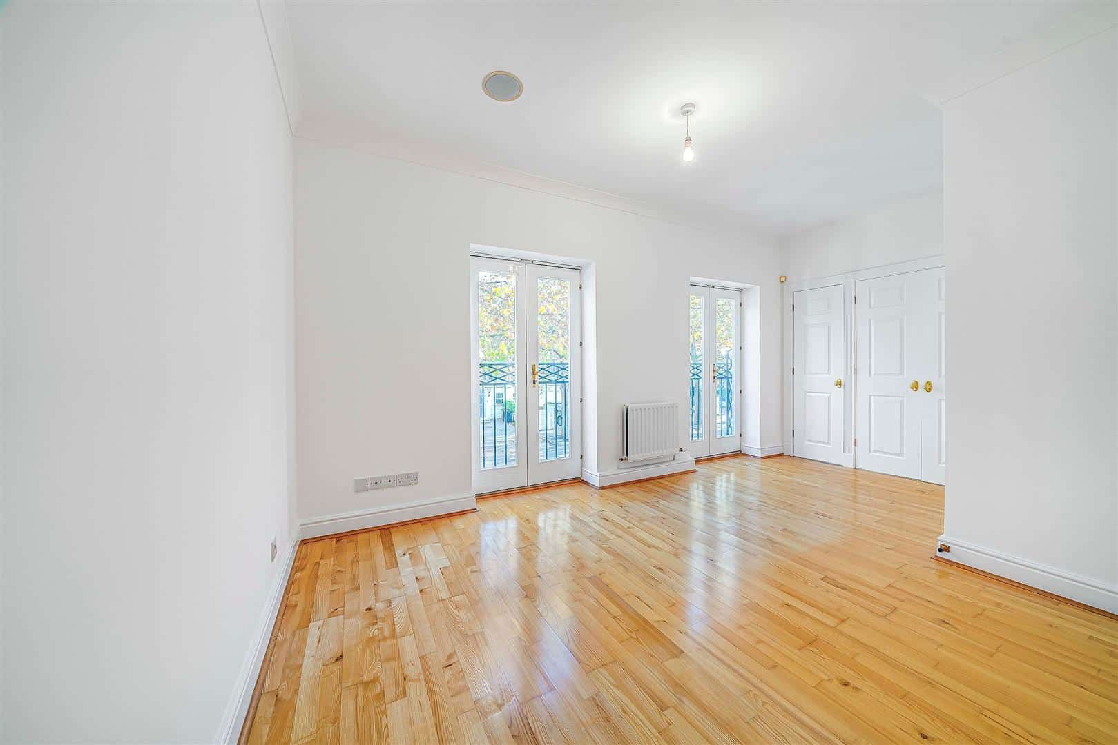 4 bed house to rent in Wyatt Drive, Barnes, SW13 James Anderson