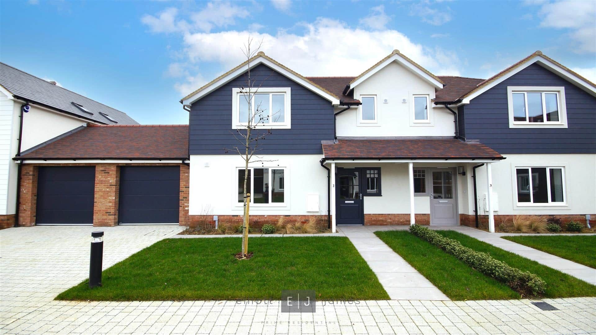 3 bed semidetached house for sale in Meadowcroft Gardens, High Beech