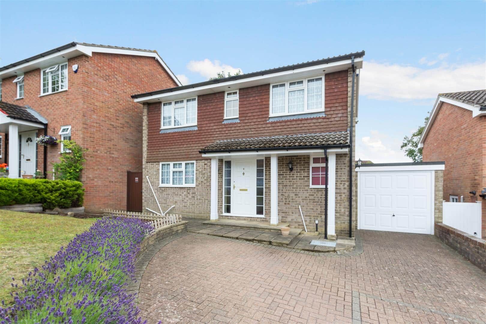 Freesia Close, Orpington, Orpington, Kent, BR6 6NB