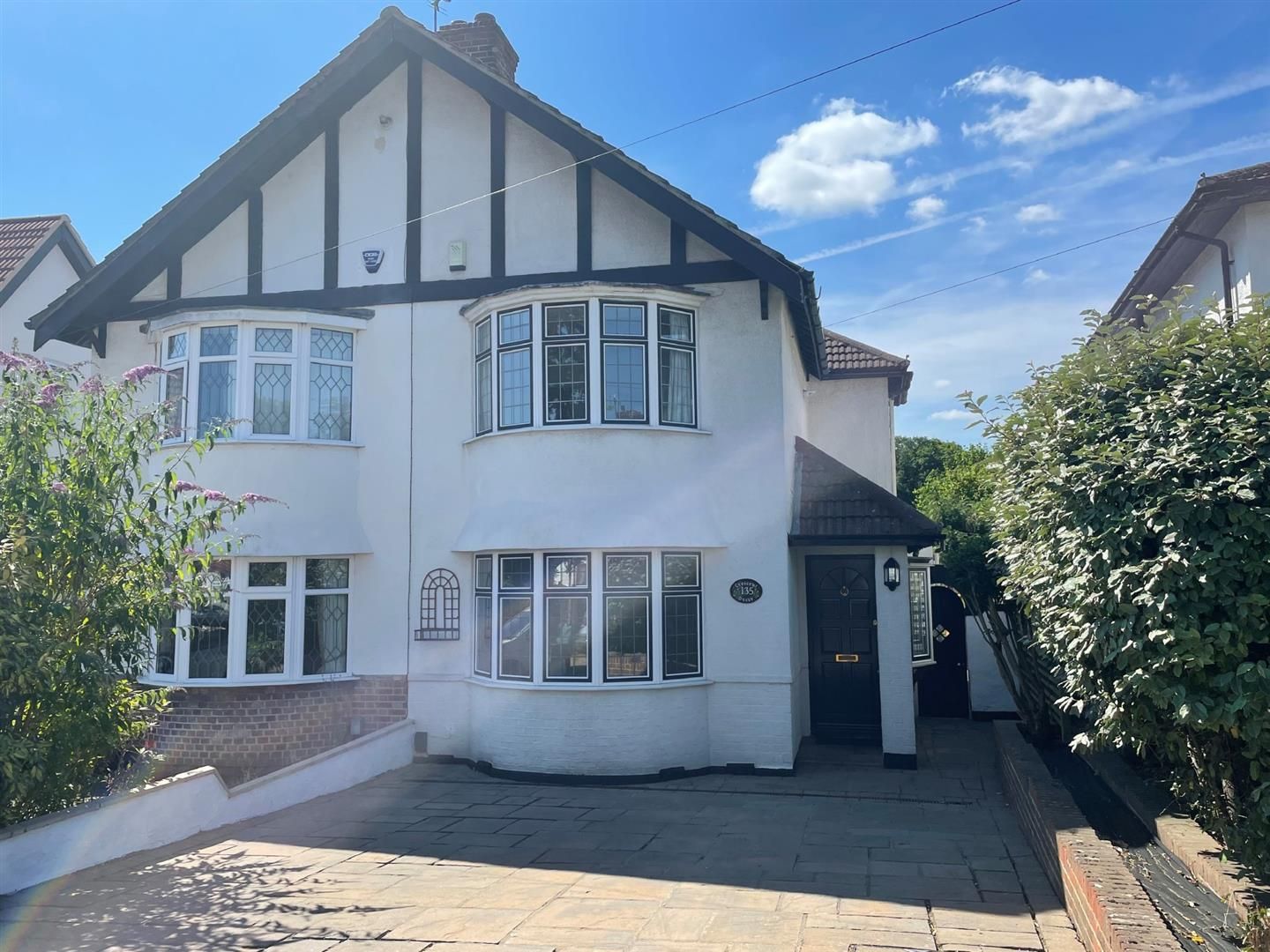 Crescent Drive, Petts Wood, Kent, BR5 1BA