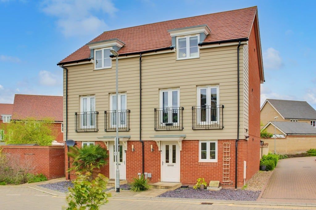 Gorse Crescent, St. Neots, PE19 6HN