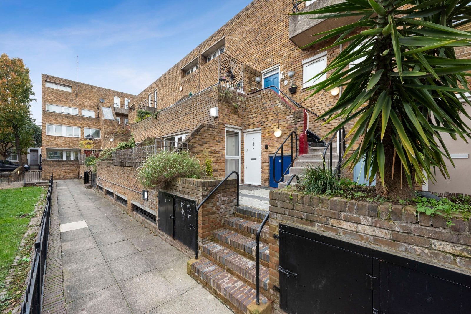 Falcon Court, City Garden Row, London, N1 8EY