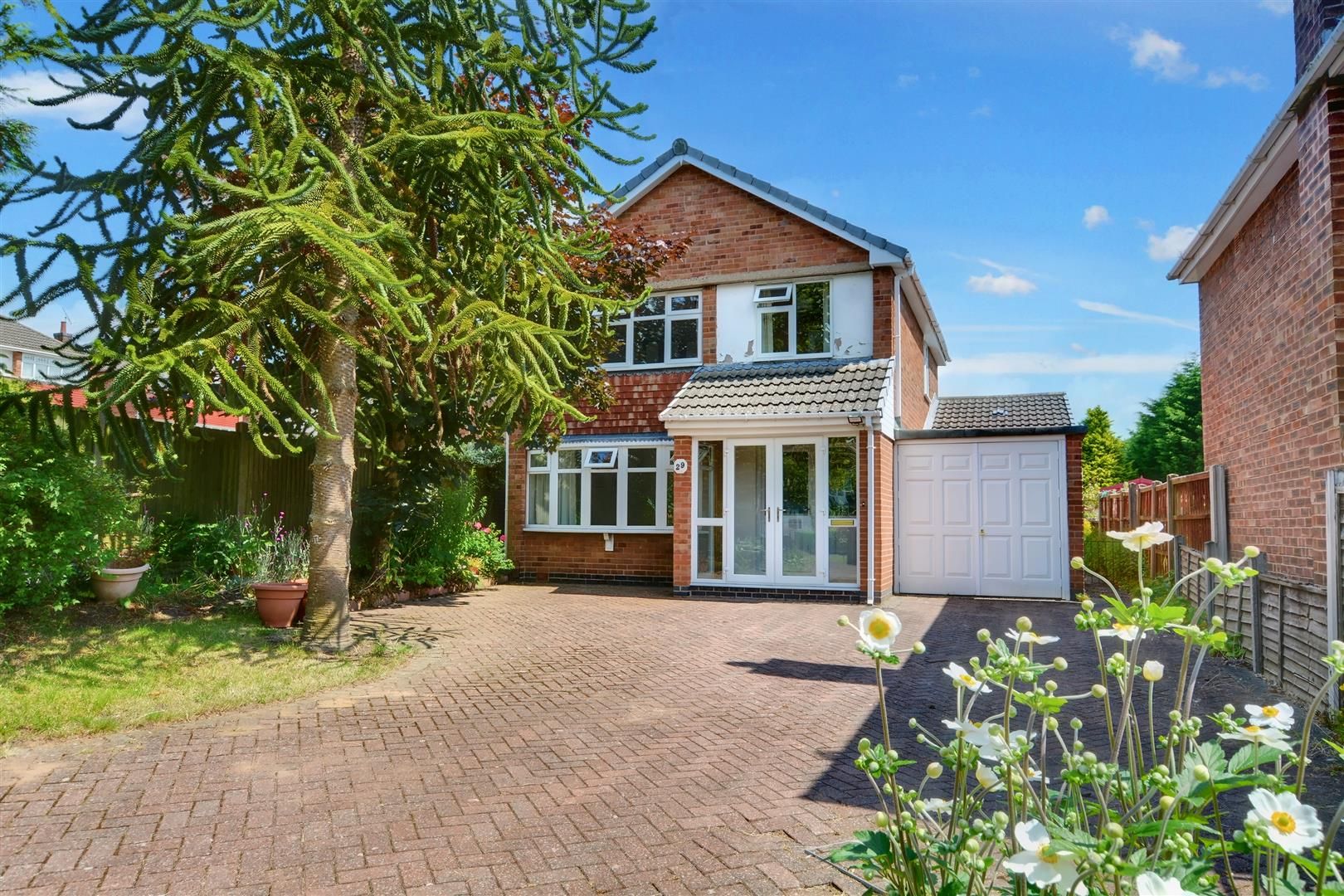 Abbotsbury Close, Rise Park, Nottingham, NG5 5AL