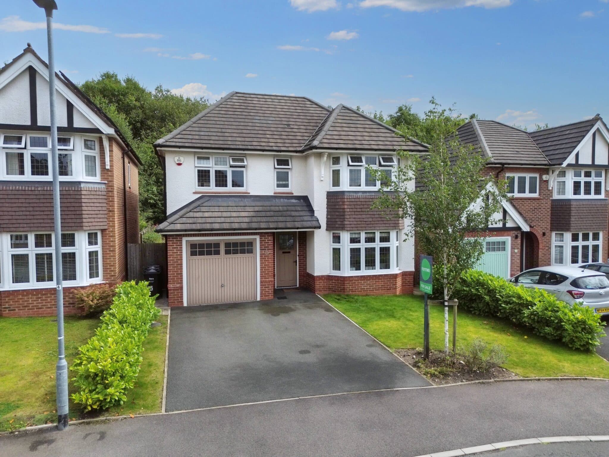 Pinfold Drive, Prestwich, M25