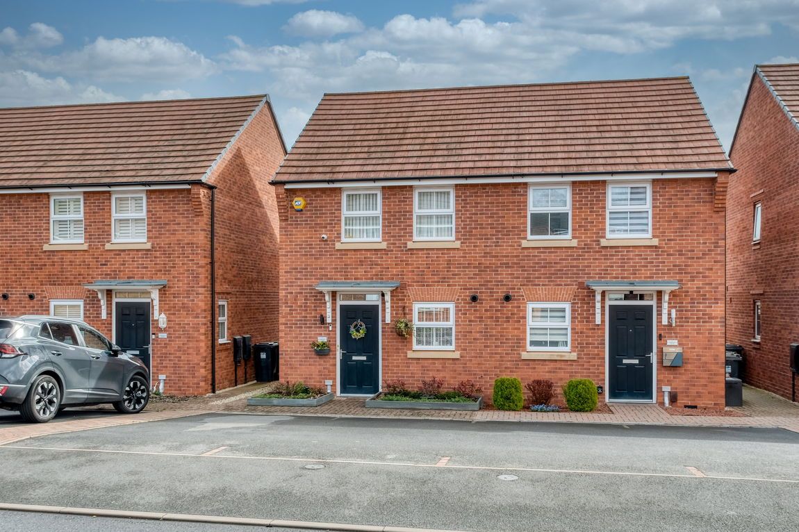 Oakdale Close, Wirehill, Redditch, B98 7UW