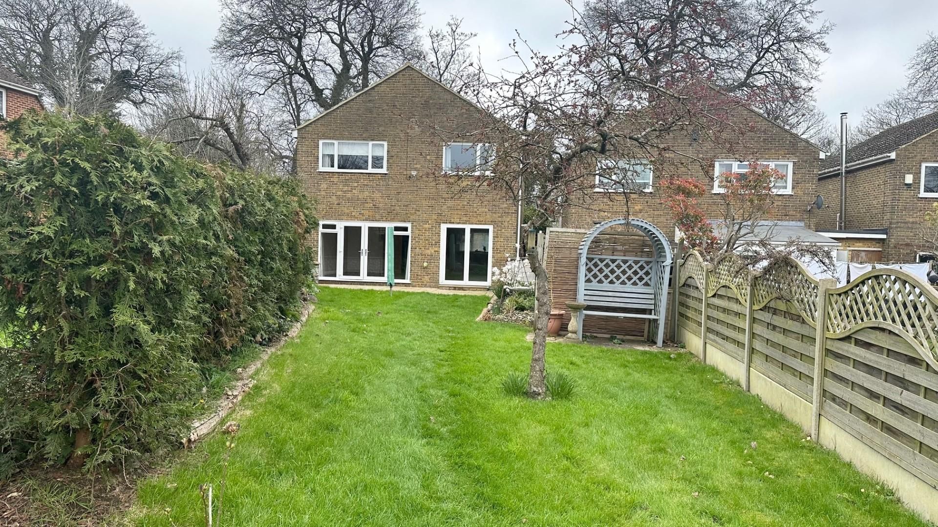 4 bed property to rent in Clare Lane, East Malling, West Malling