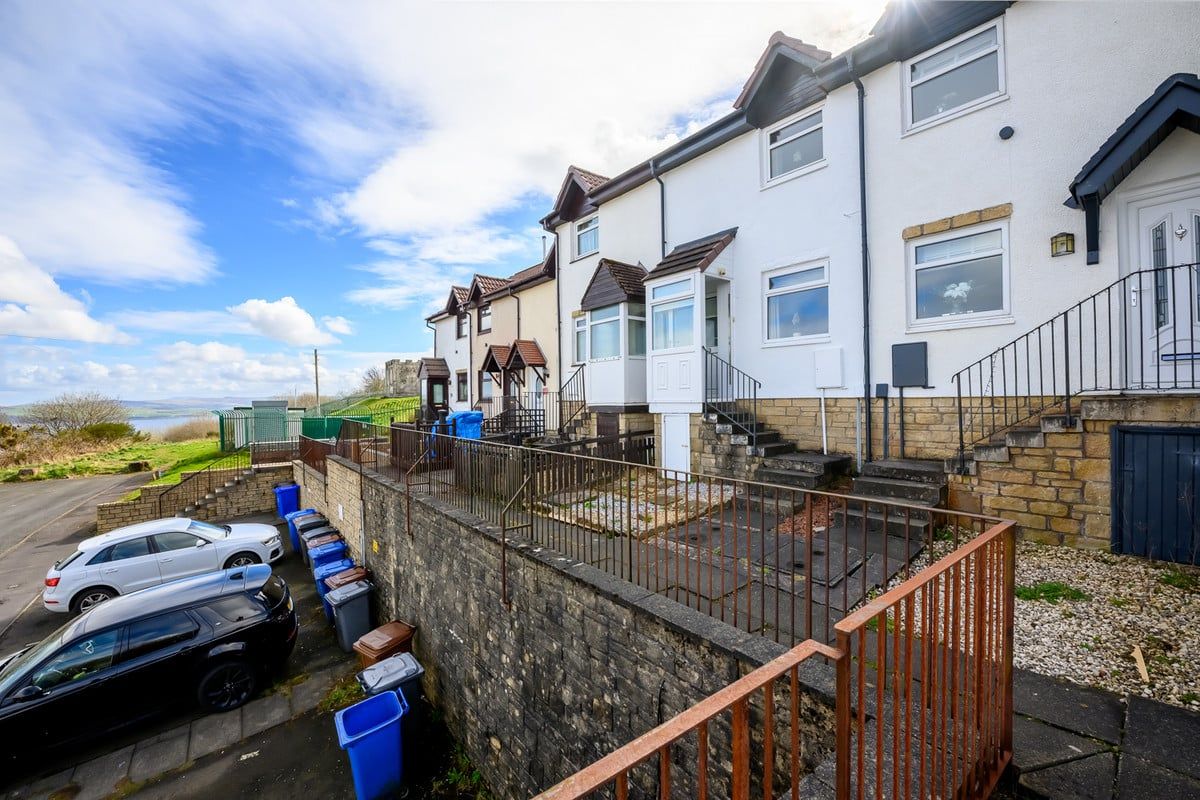 Luss Avenue, Greenock, PA15 3EG