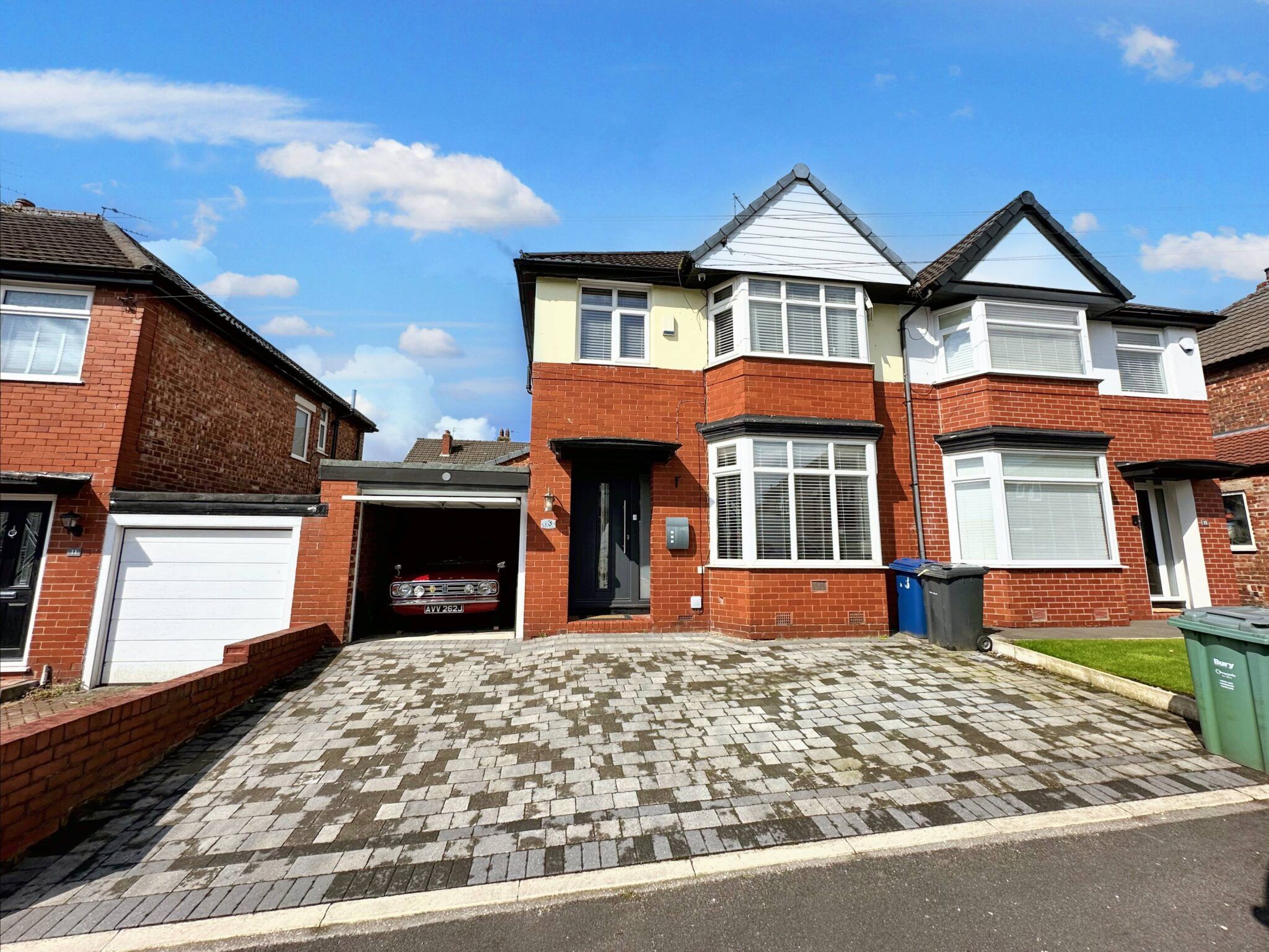 Mount Road, Prestwich, M25