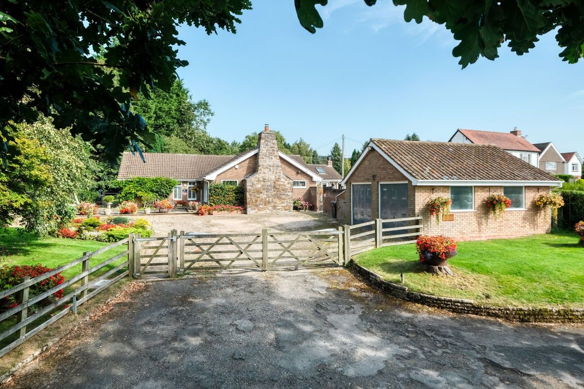 Lower Shepley Lane, Lickey End, Bromsgrove, B60 1HX