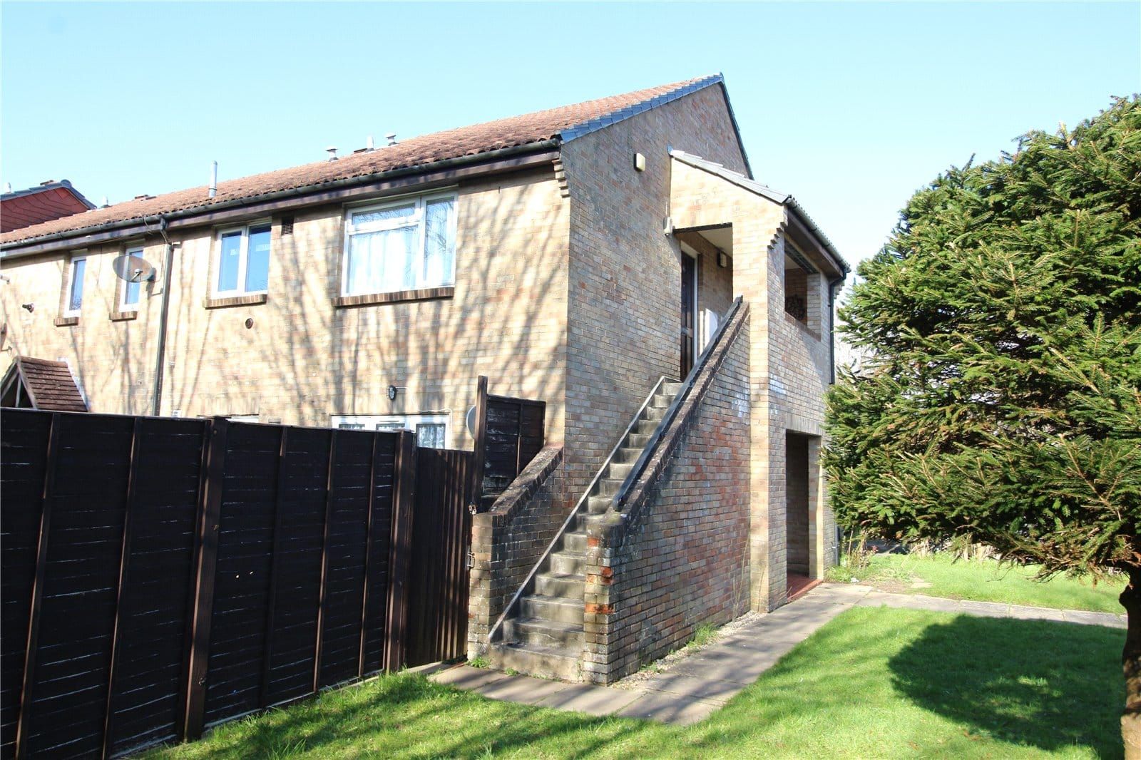 Beaulieu Close, New Milton, Hampshire, BH25 5UX