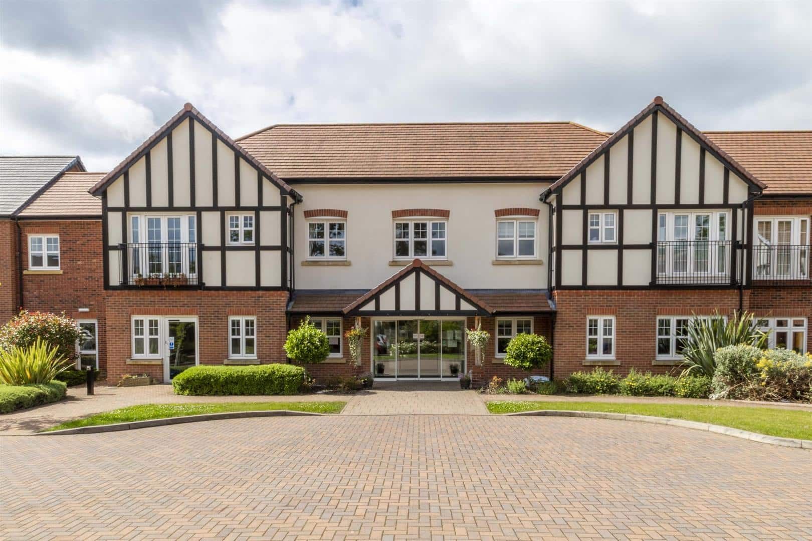 Apartment 37, Ravenshaw Court, Solihull, 73 Four Ashes Road, B93 8NA