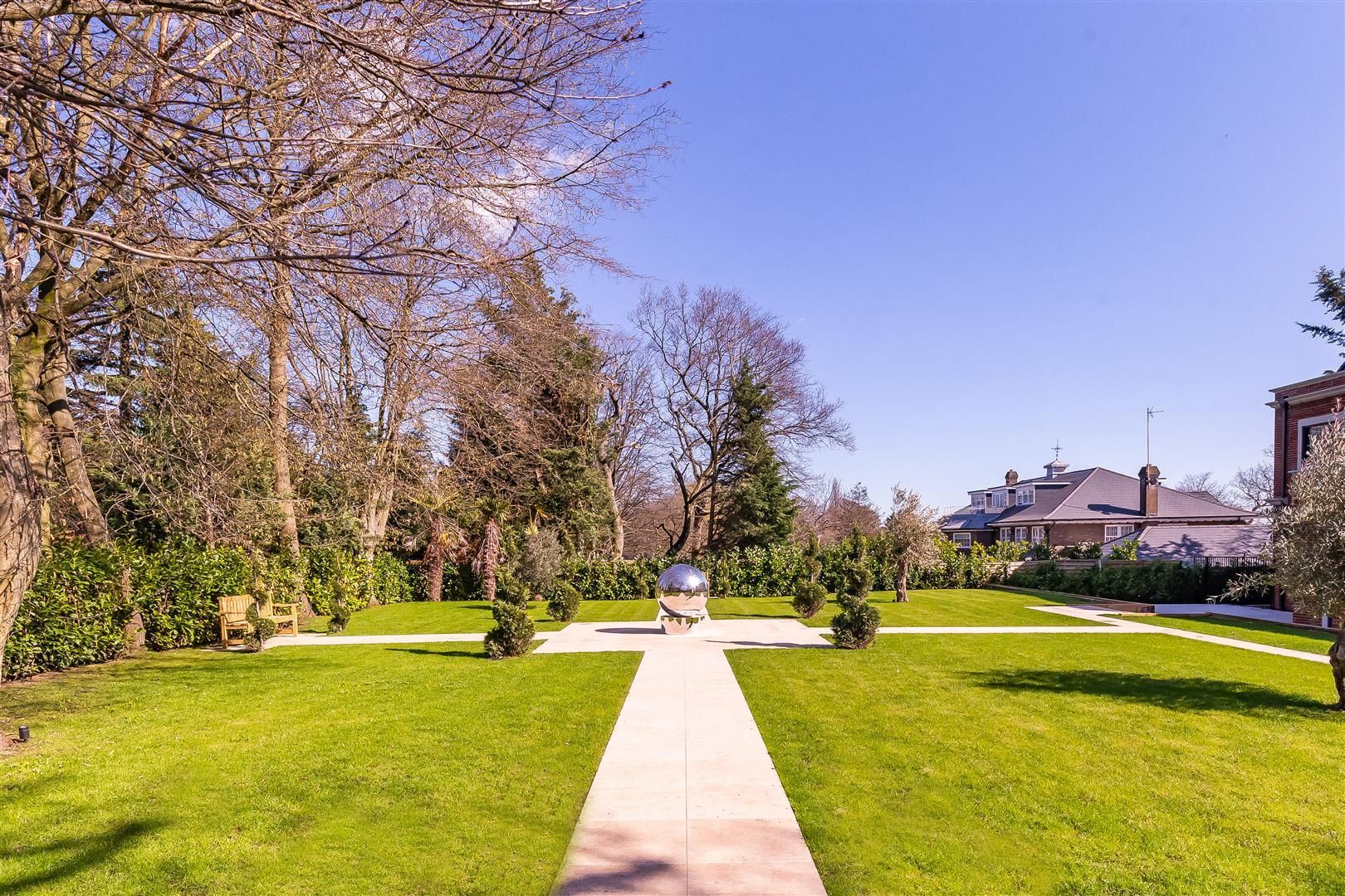 2 bed flat for sale in Tamara Court, Stradbroke Drive, Chigwell