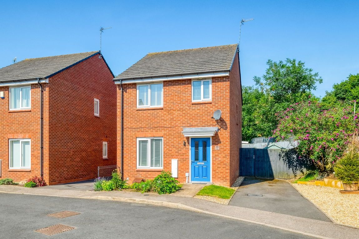 Hadlow Close, Greenlands, Redditch, B98 7FU