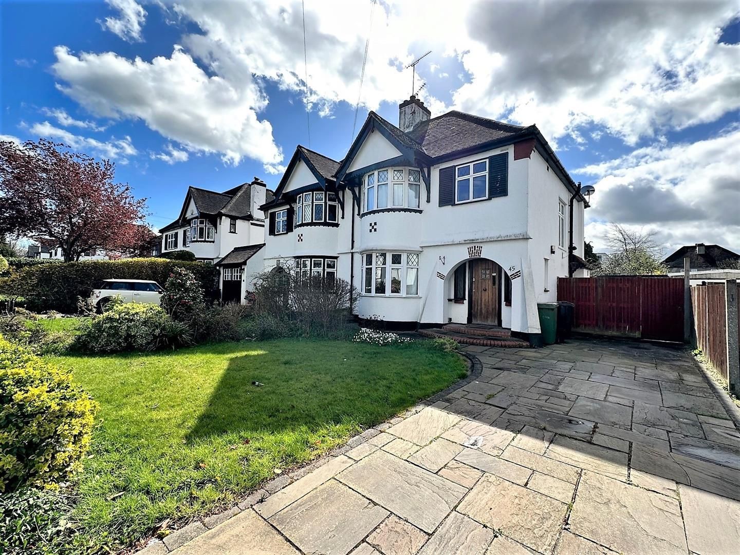 3 bed semidetached house to rent in Kingsway, Petts Wood Edmund