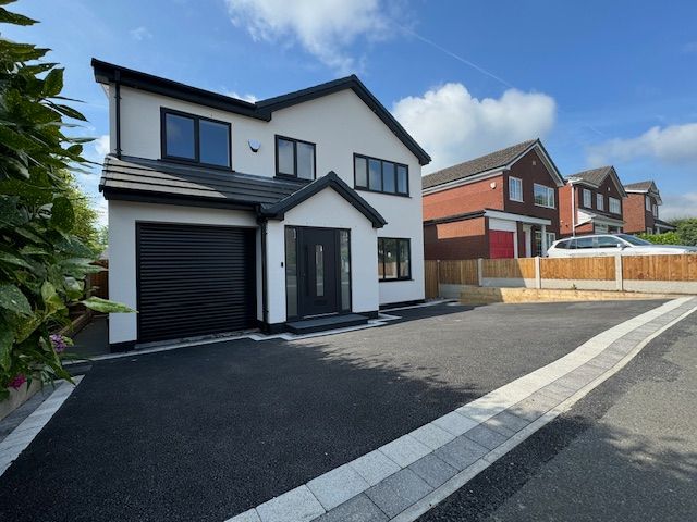 Chisholme Close, Greenmount, Bury BL8 4HH