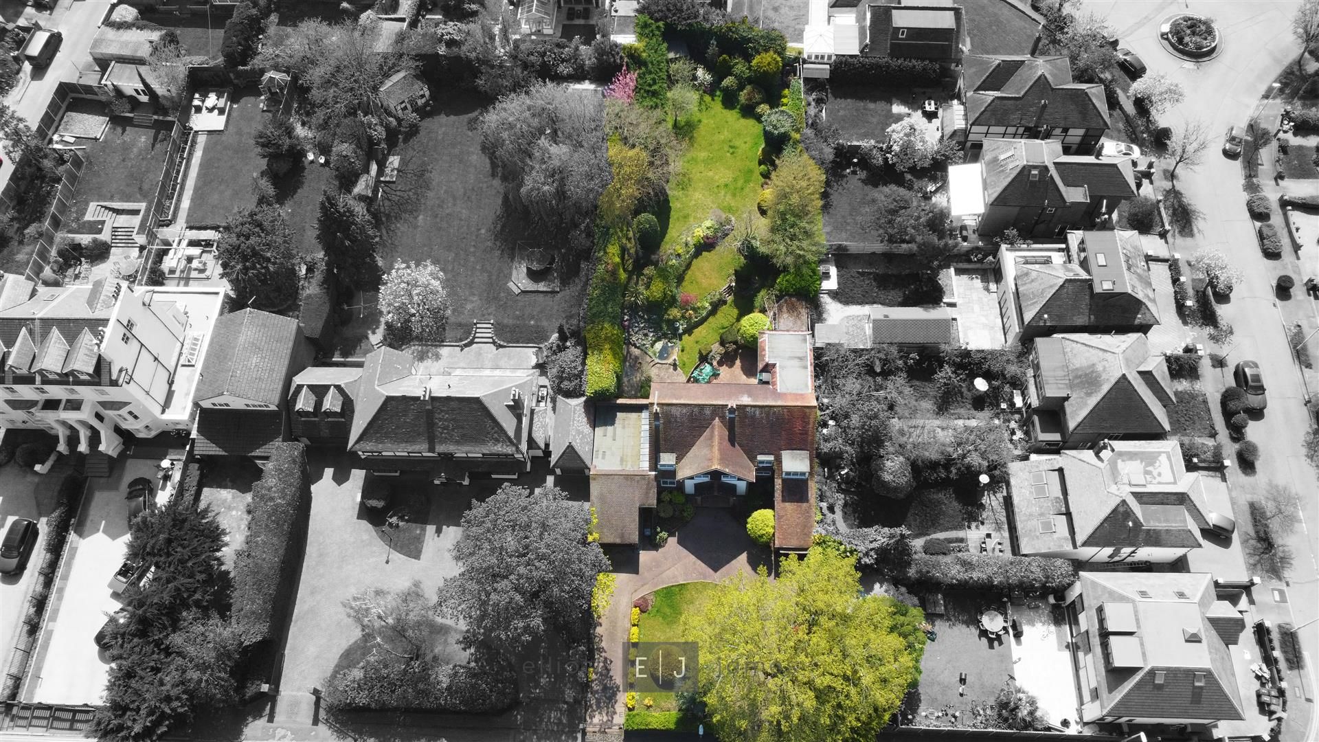 5 bed detached house for sale in Whitehall Lane, Buckhurst Hill