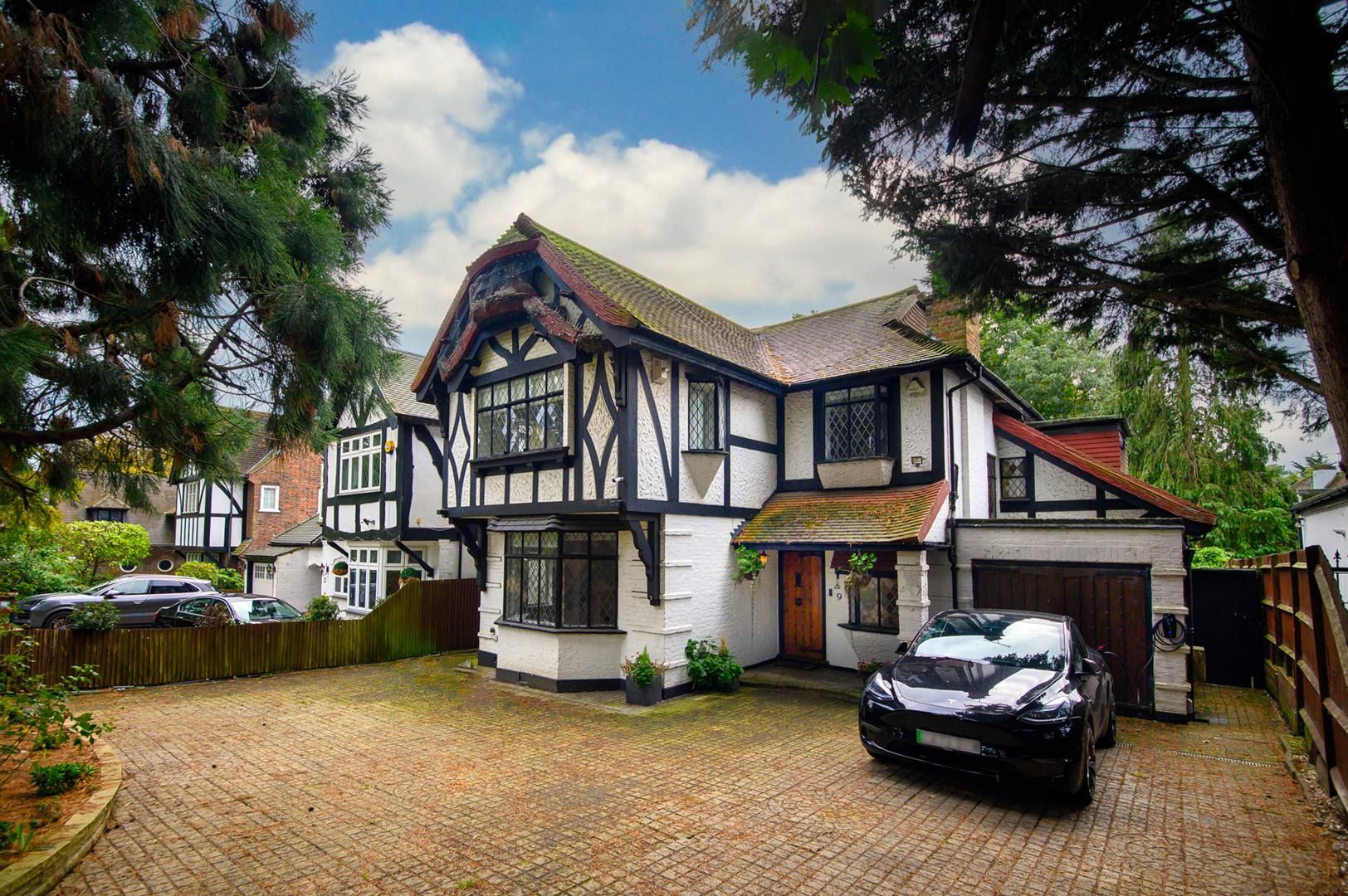 Canons Drive, Edgware, HA8 7QX