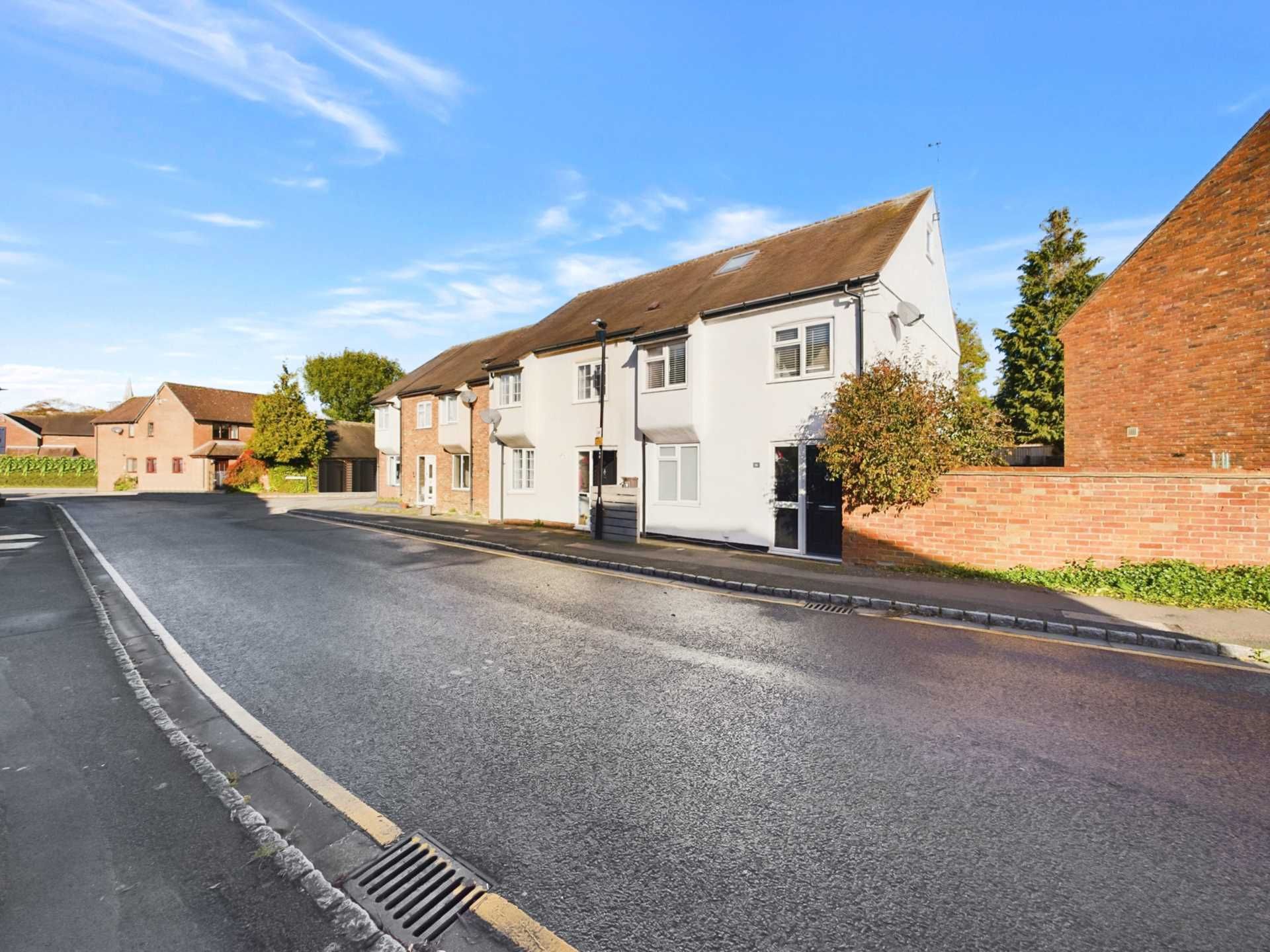 Jasmine Crescent, Princes Risborough &#8211; STAR BUY!