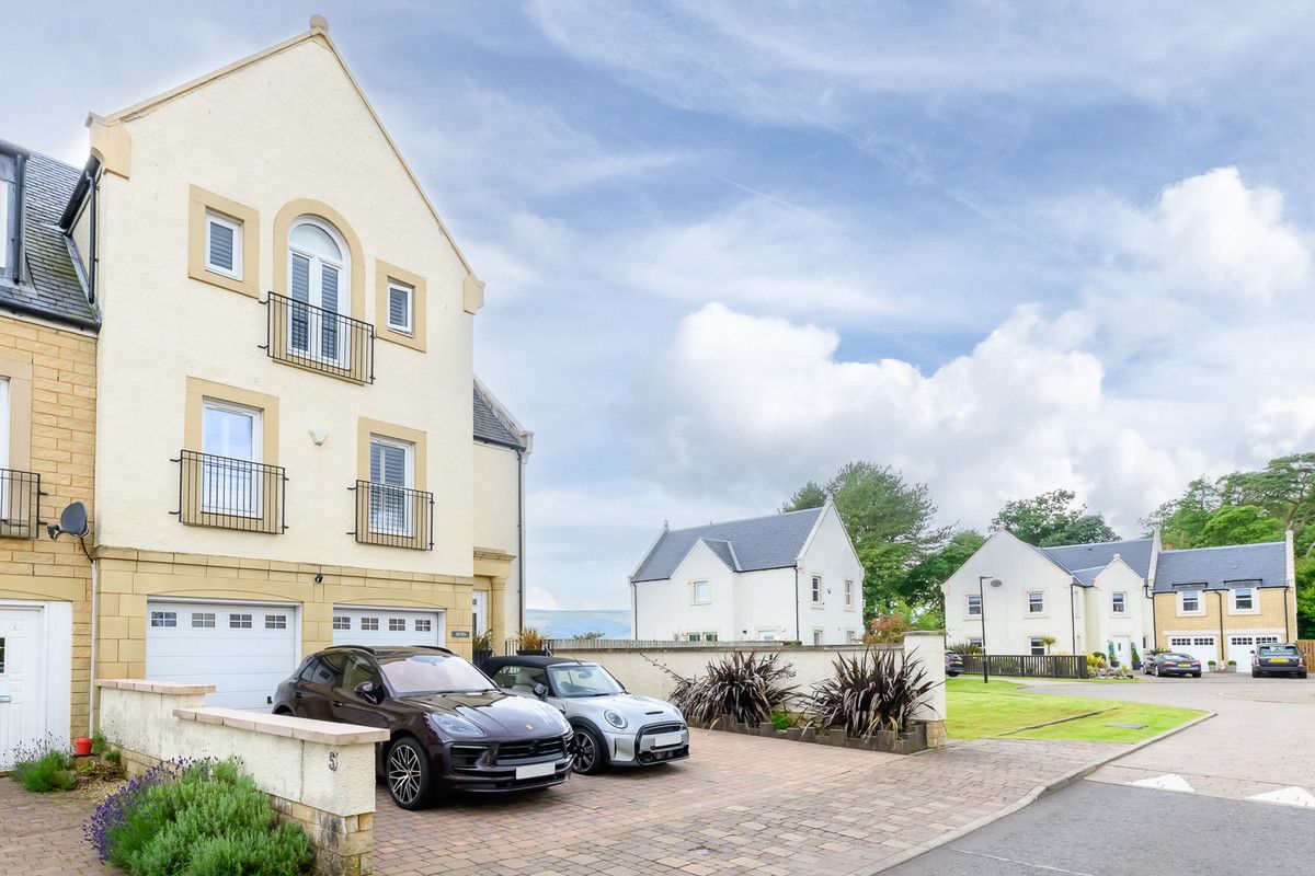 Cromarty Grove, Inverkip, PA16 0FL