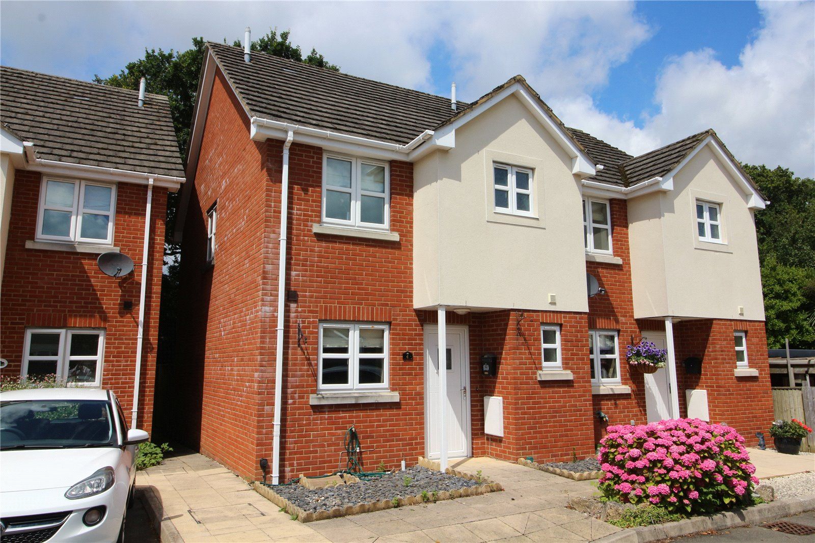 Manor Gardens, New Milton, Hampshire, BH25 5GW