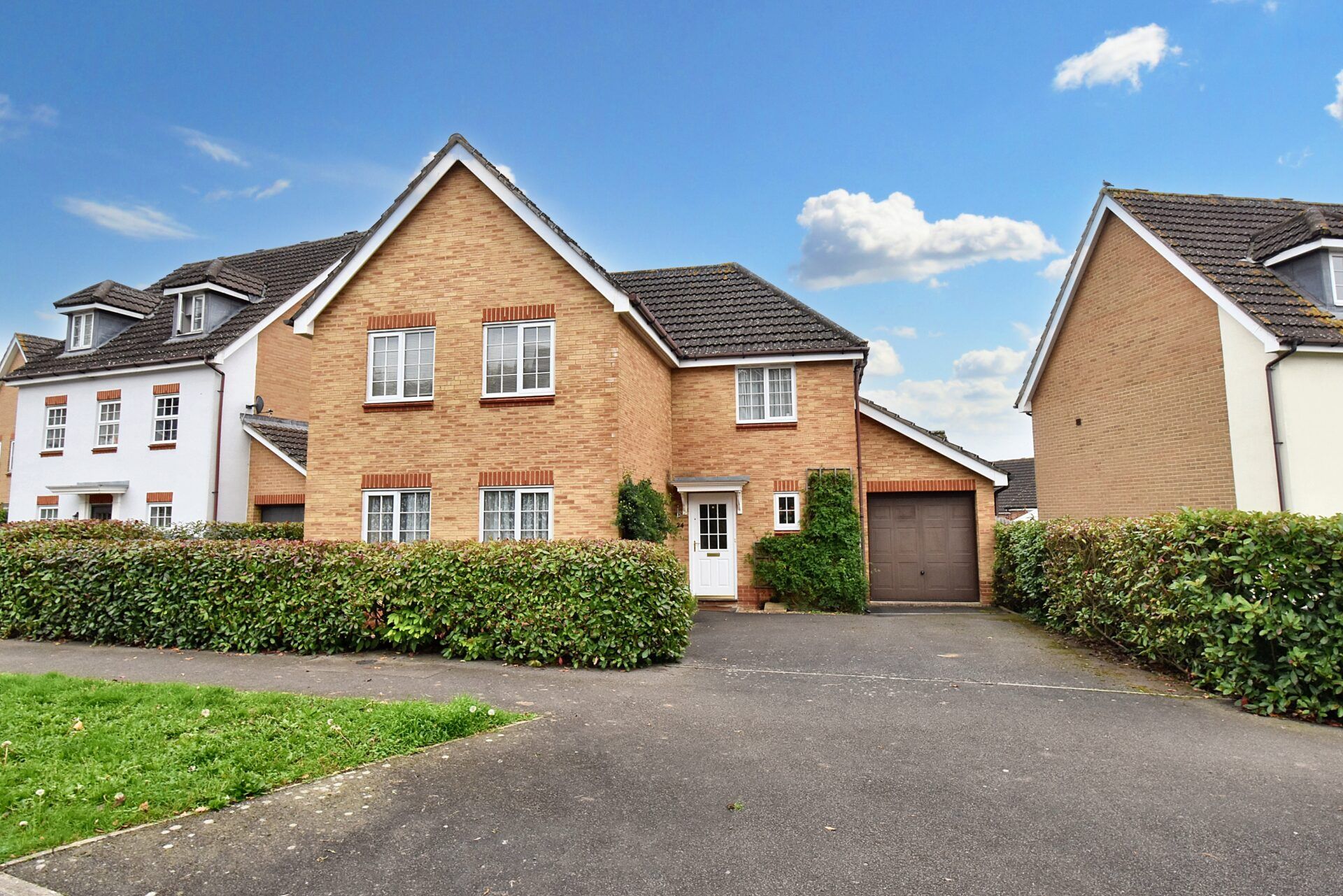 Sweet Bay Crescent, Ashford, Ashford, TN23 3QA