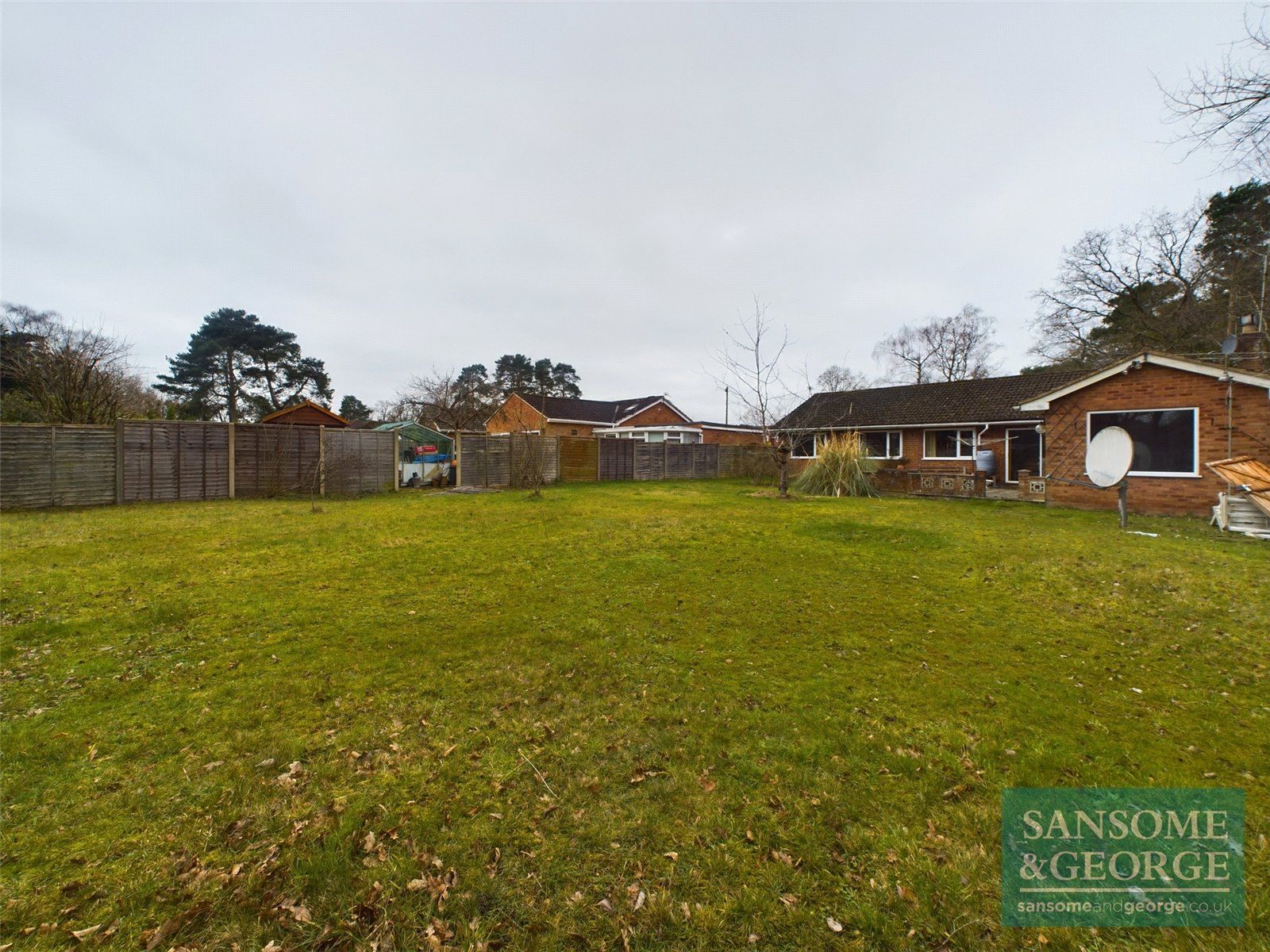 Pelican Road, Pamber Heath, Tadley, Hampshire, RG26 3EL