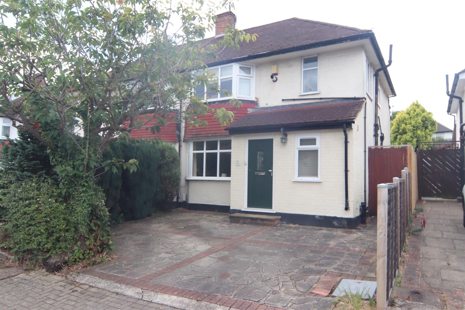 Ramuswood Avenue, Farnborough, Orpington, Kent, BR6 7HF