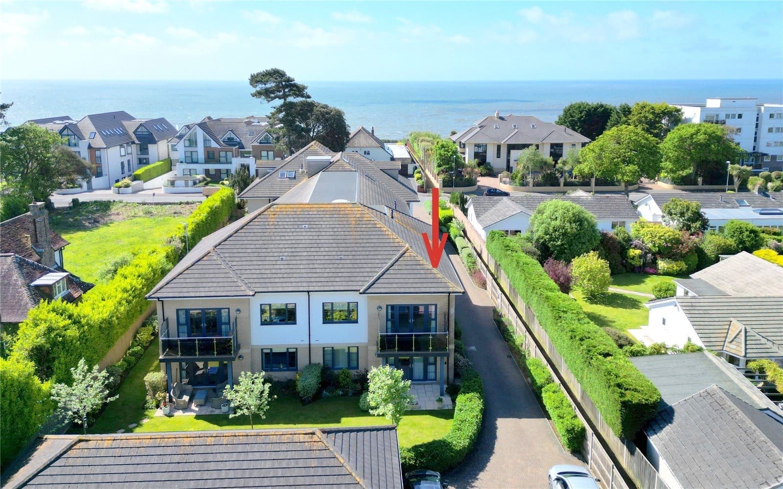 Wharncliffe Road, Highcliffe, Christchurch, Dorset, BH23 5DD