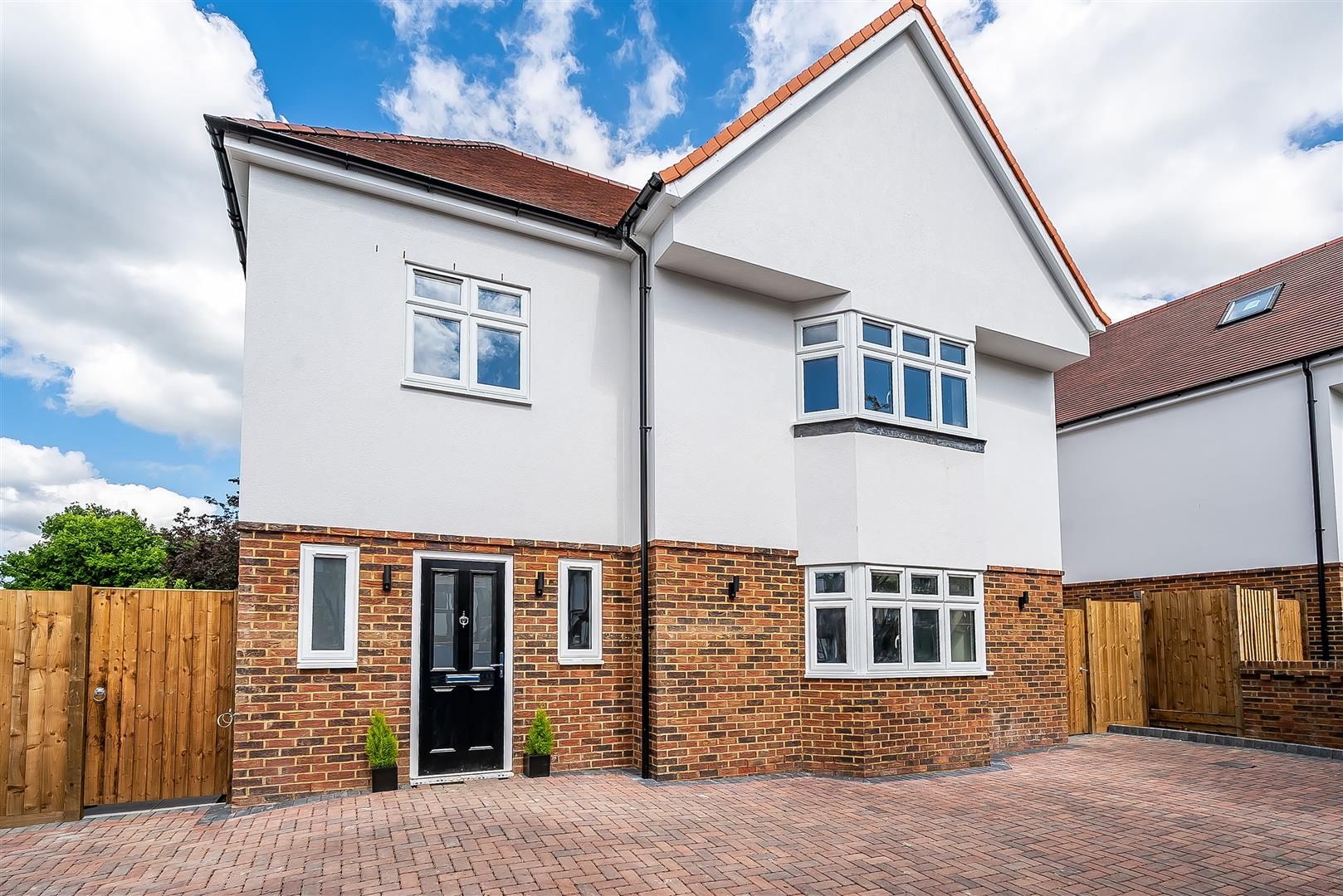 Woodland Way, Petts Wood East, Kent, BR5 1ND