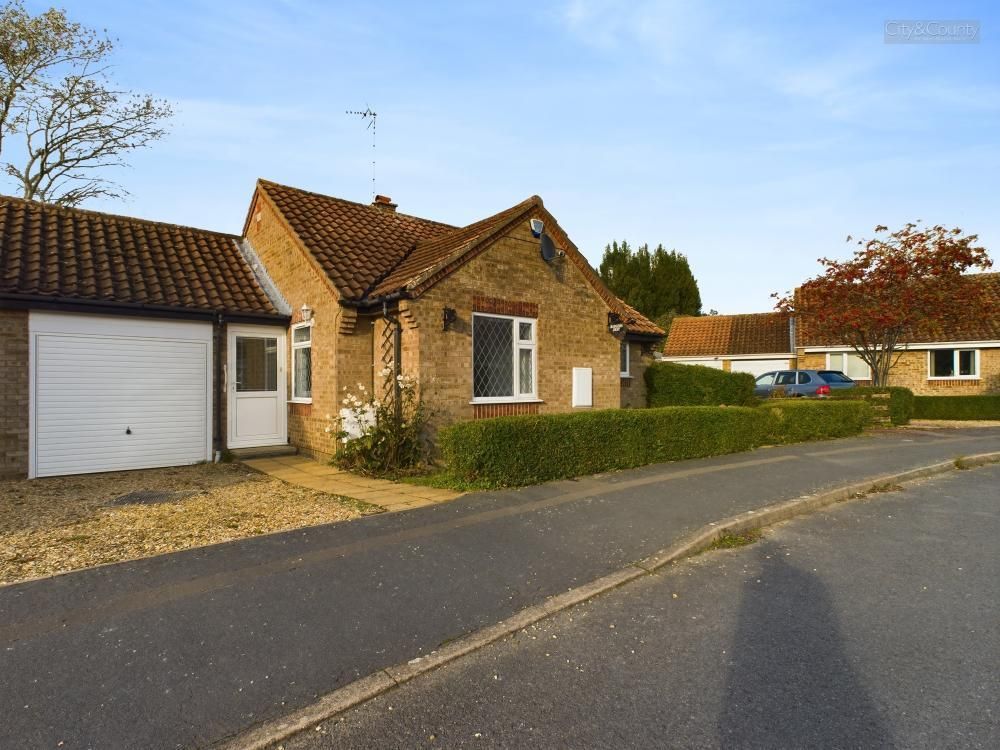 St. Benedicts Close, Glinton, Peterborough, PE6 7LJ