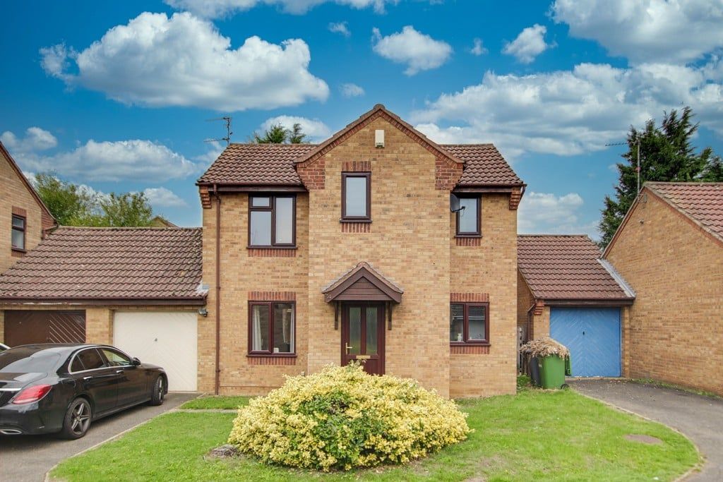 Hoylake Drive, Farcet, Peterborough, PE7 3BE