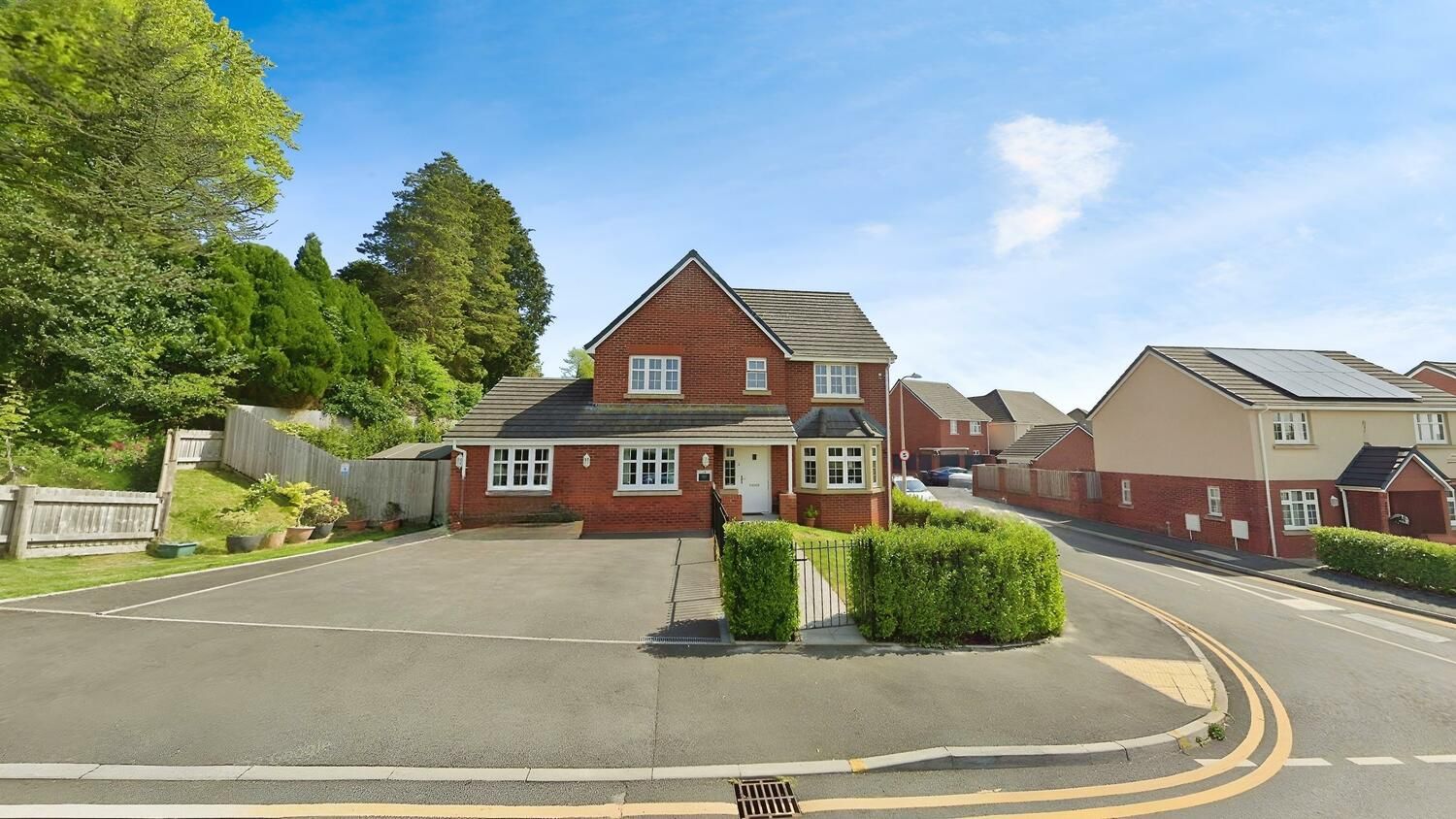 Alltacham Drive, Pontardawe, Swansea, SA8