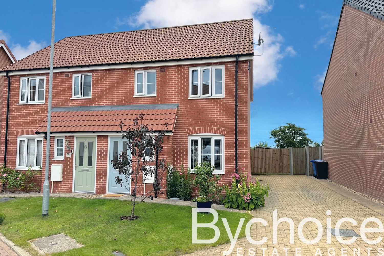 14 Wakelin Close, Great Cornard, Suffolk, CO10 0FN