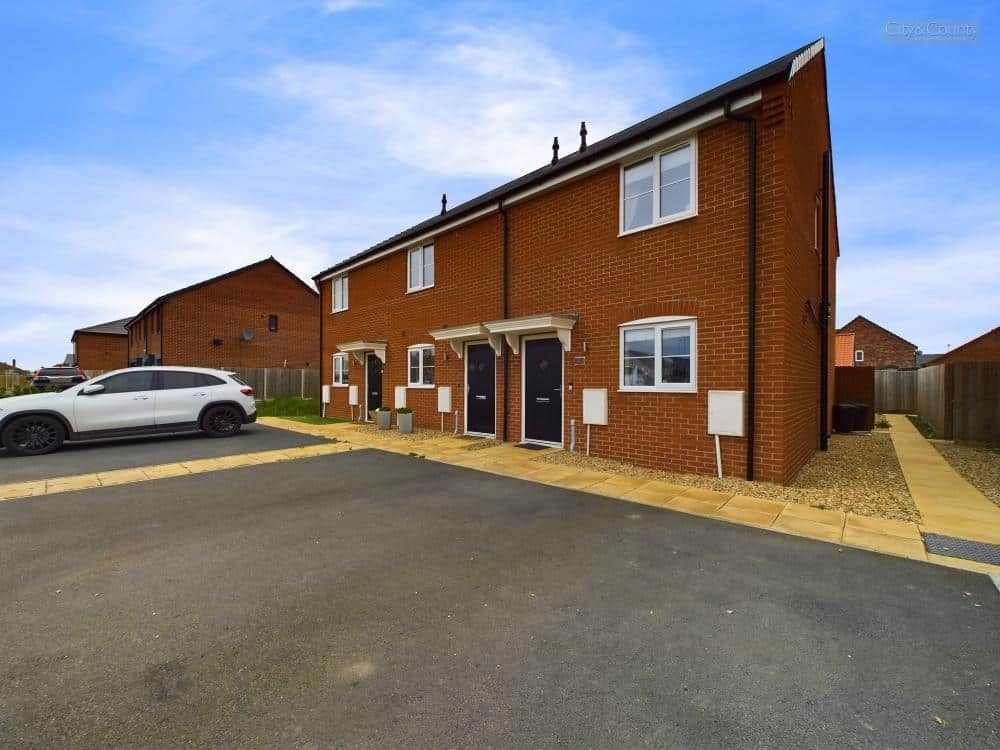 Joyce Close, Crowland, PE6 0DS