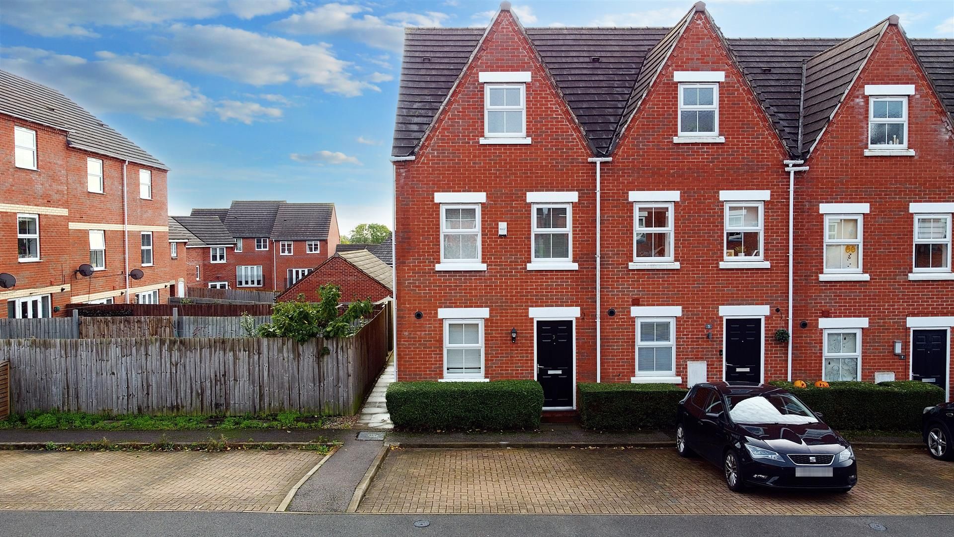 Greenhalgh Crescent, Ilkeston, Derbyshire, DE7 8GW