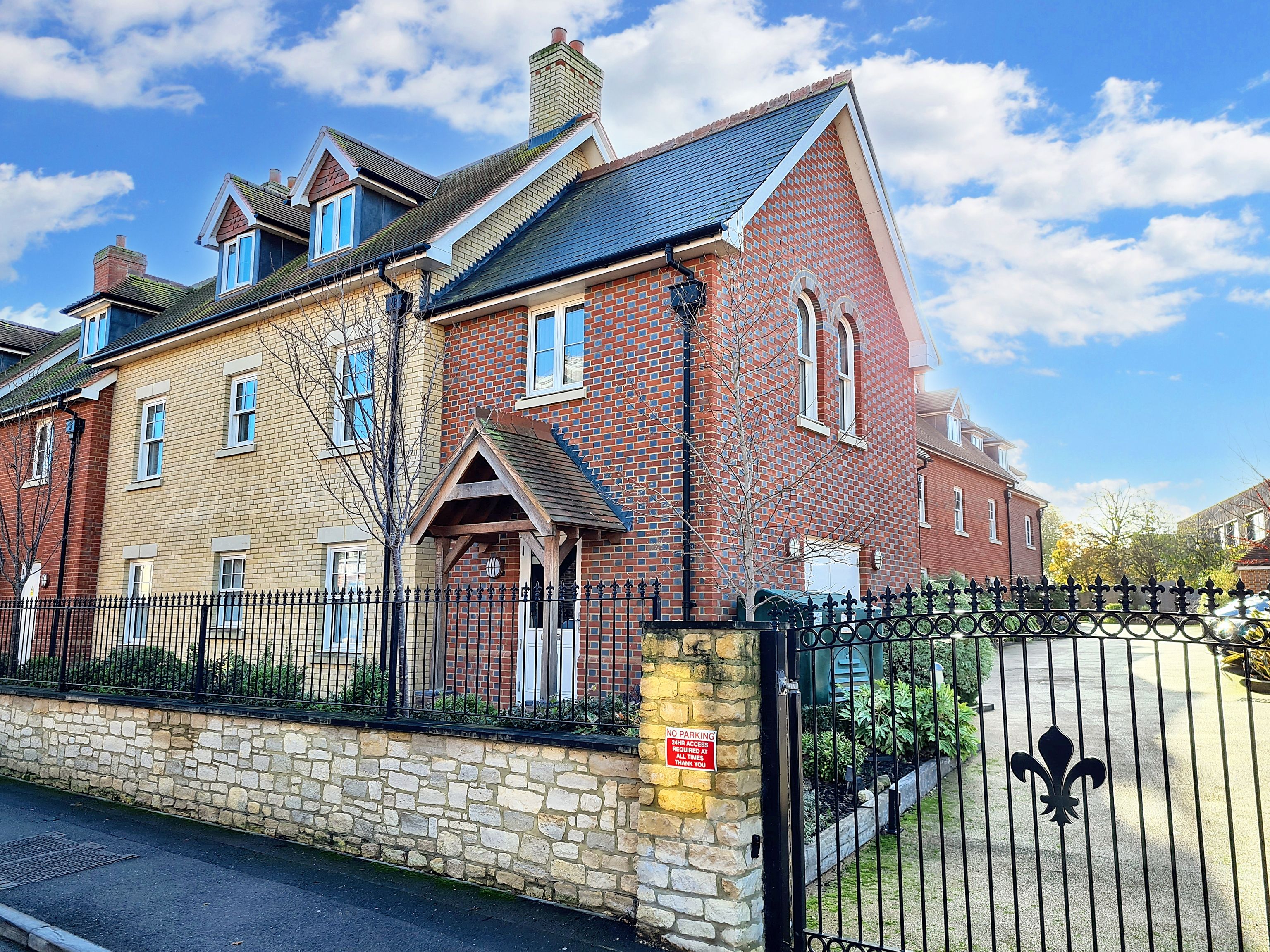 Apartment 1, Fleur De Lis, Wantage, 15 Church Street, OX12 8GE