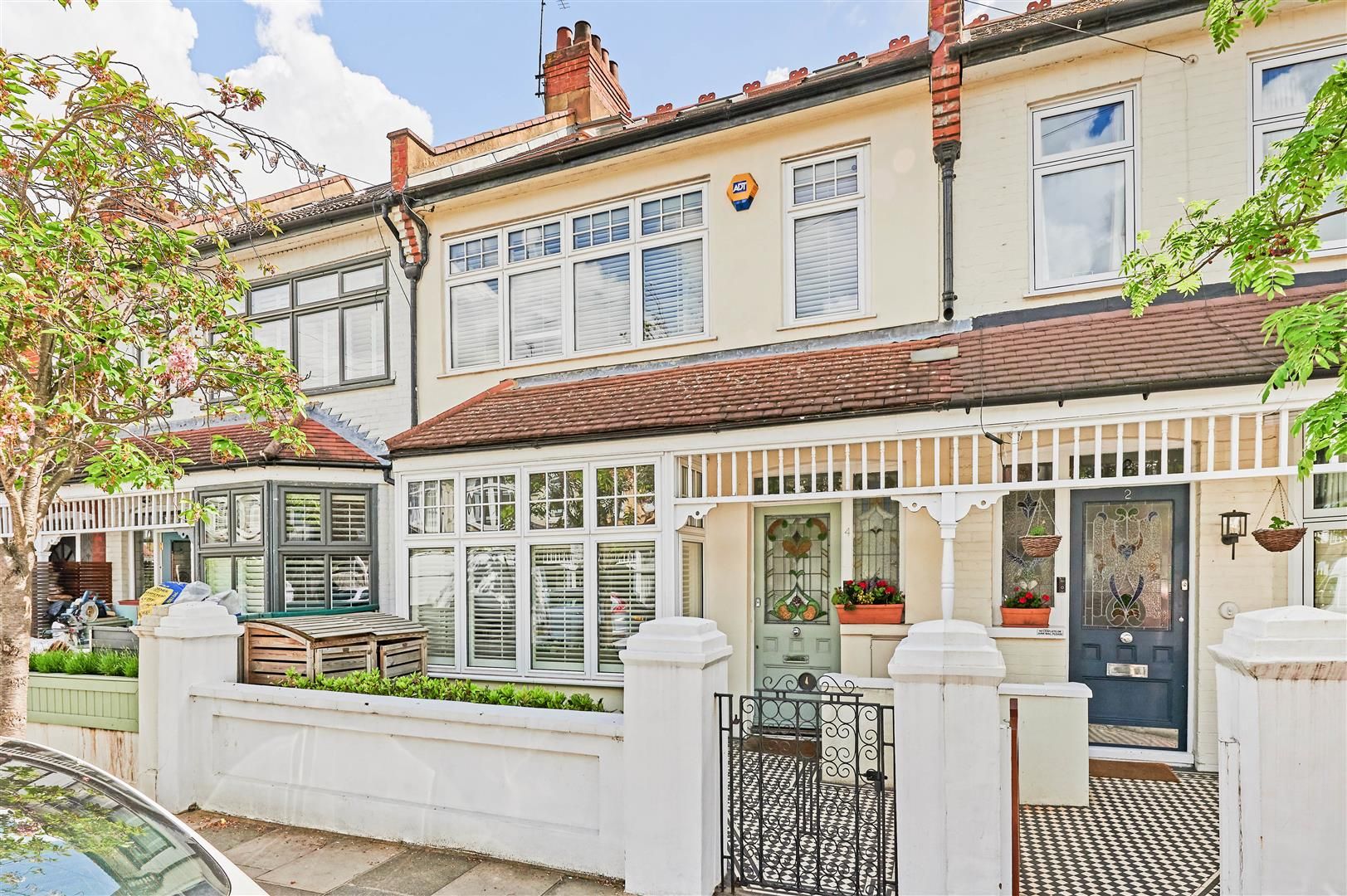 Portman Avenue, East Sheen, SW14 8NX