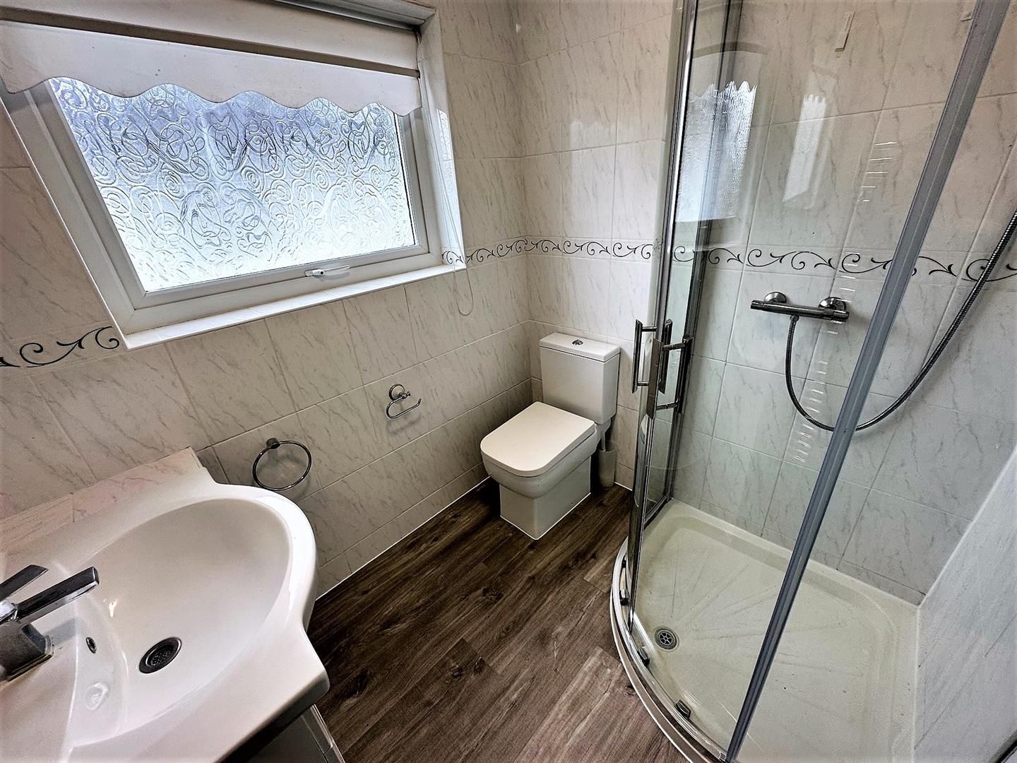 4 bed house to rent in Crest View Drive, Petts Wood Edmund Estate Agents