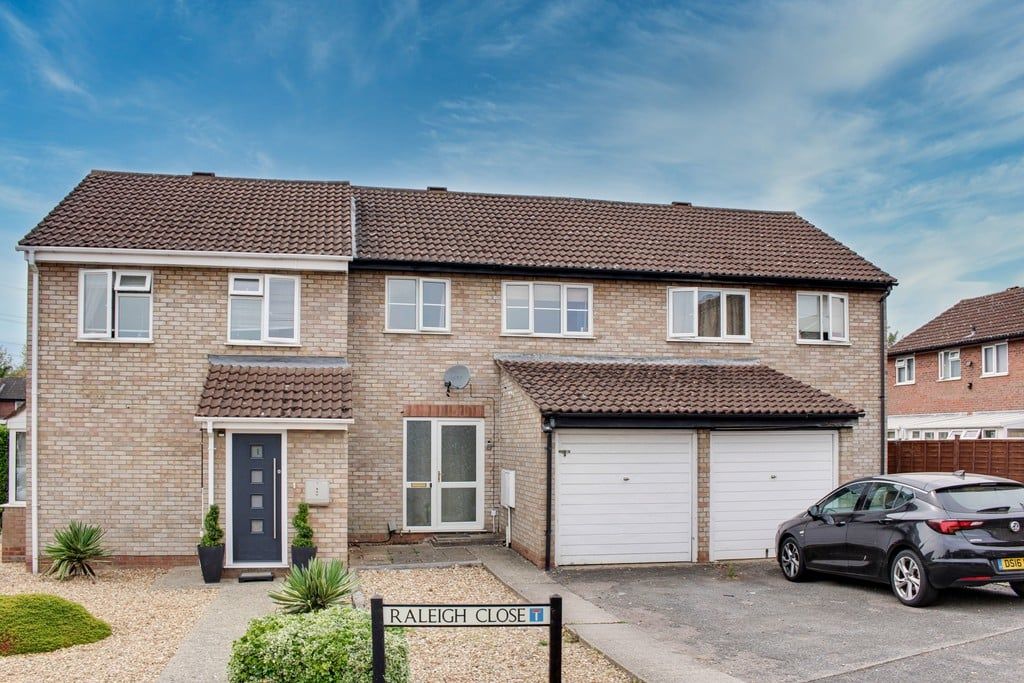 Raleigh Close, Eaton Socon, St. Neots, PE19 8NN