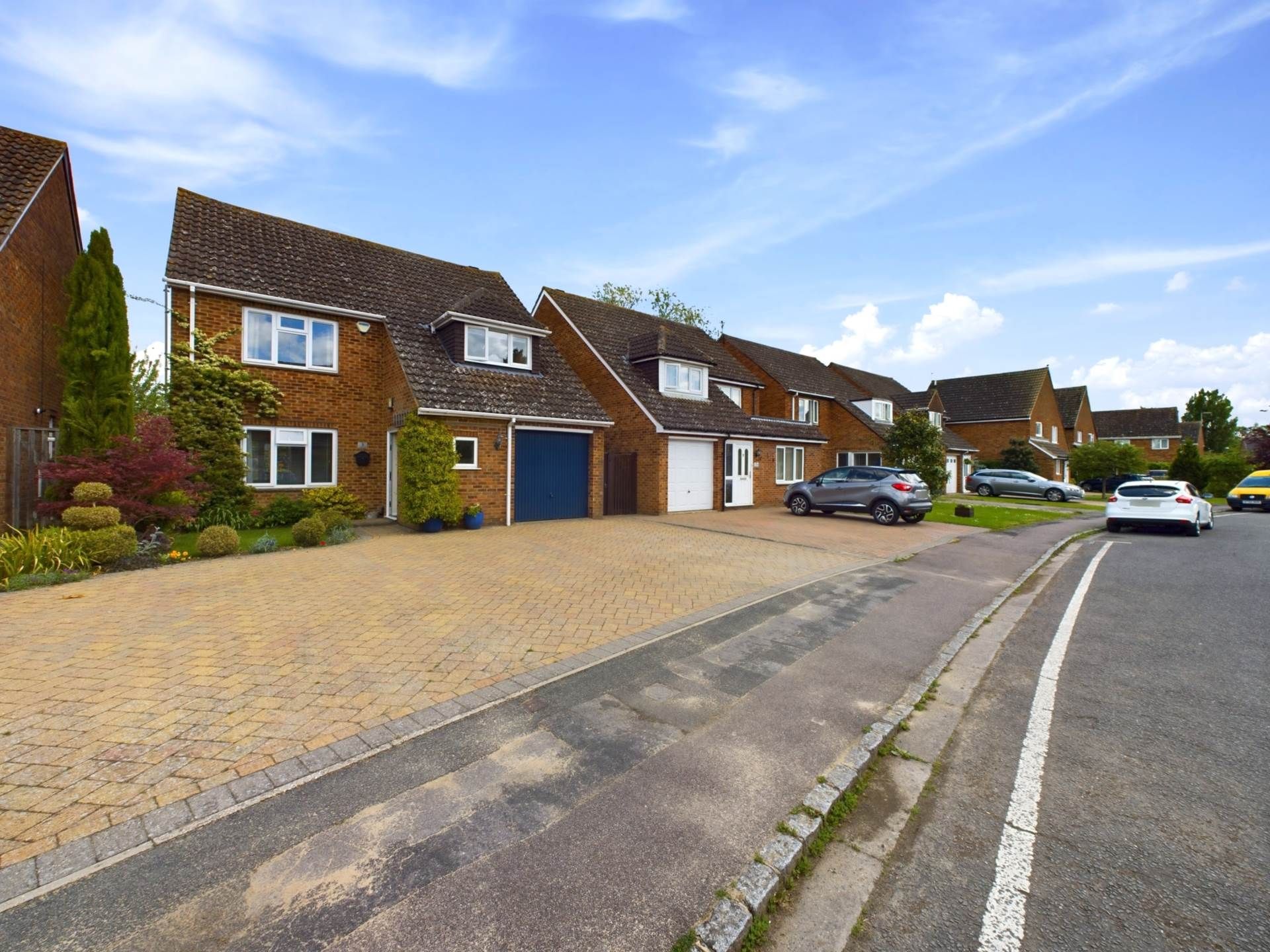 Roblin Close, Stoke Mandeville