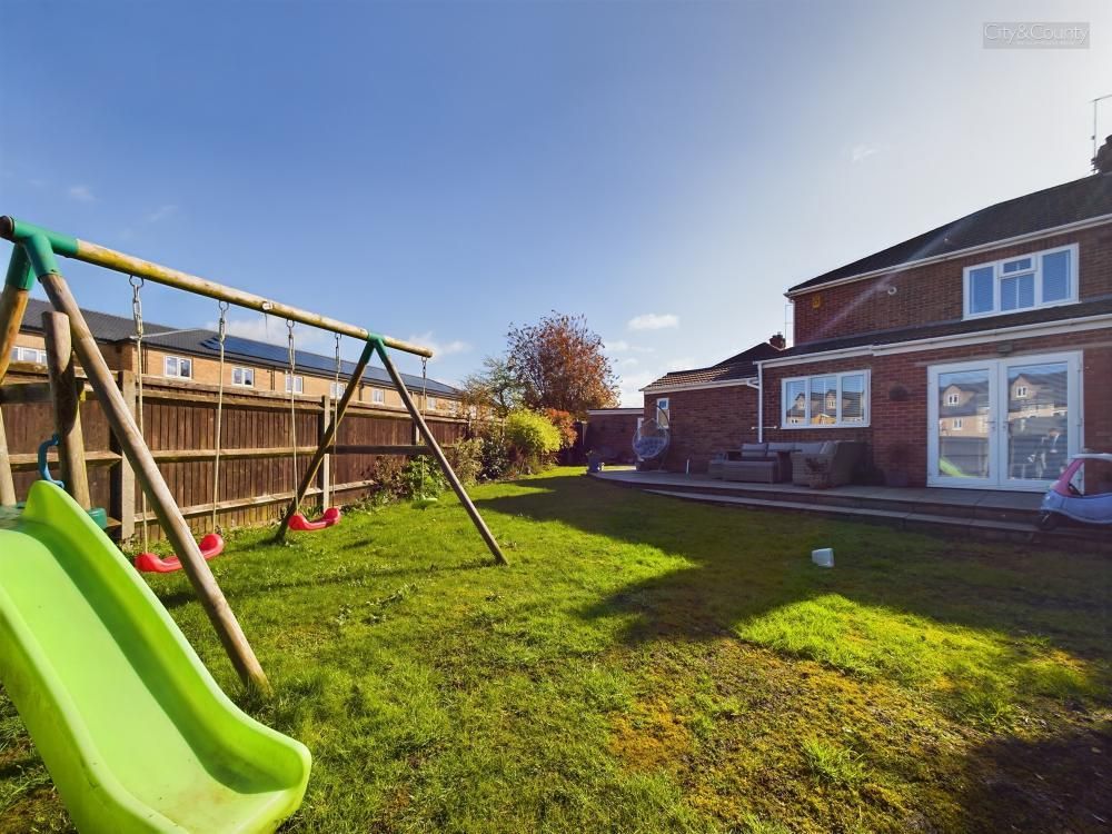 Stuart Close, Peterborough, PE2 8JT